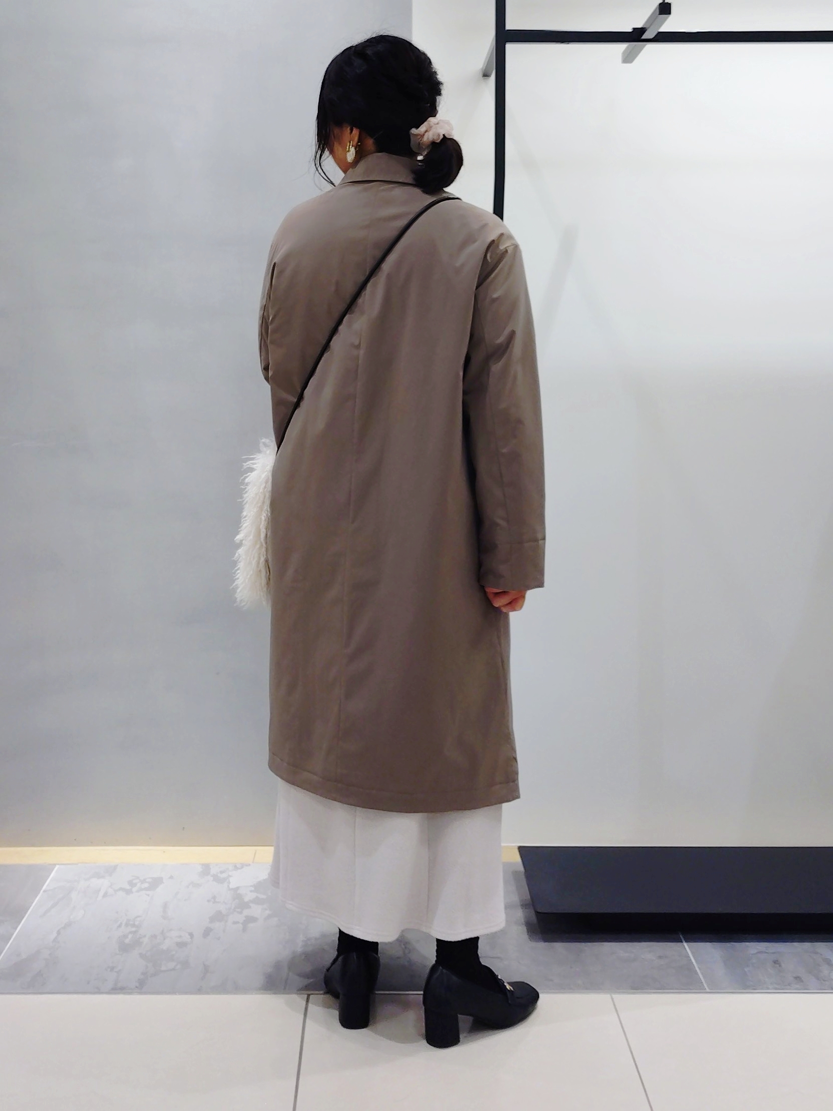 TOMOMIさんの「INDIVI｜【風合い柔らか／SETUP可】ブークレ起毛ジャージフレアスカート」を使ったコーディネート