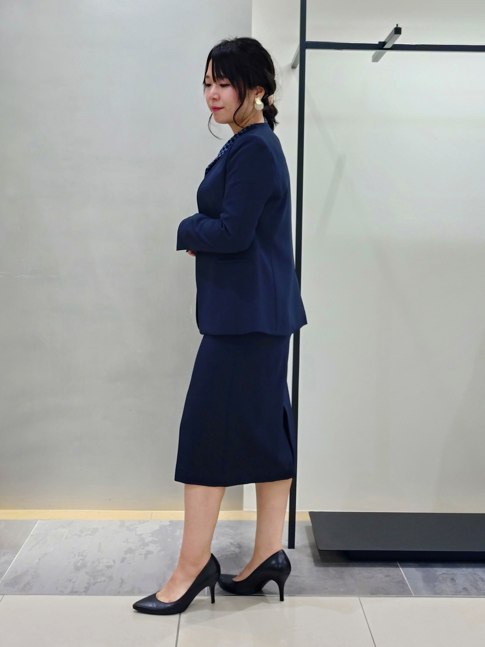 TOMOMIさんの「INDIVI｜【洗える／通勤／スーツ】メランジストレッチ ノーカラージャケット」を使ったコーディネート
