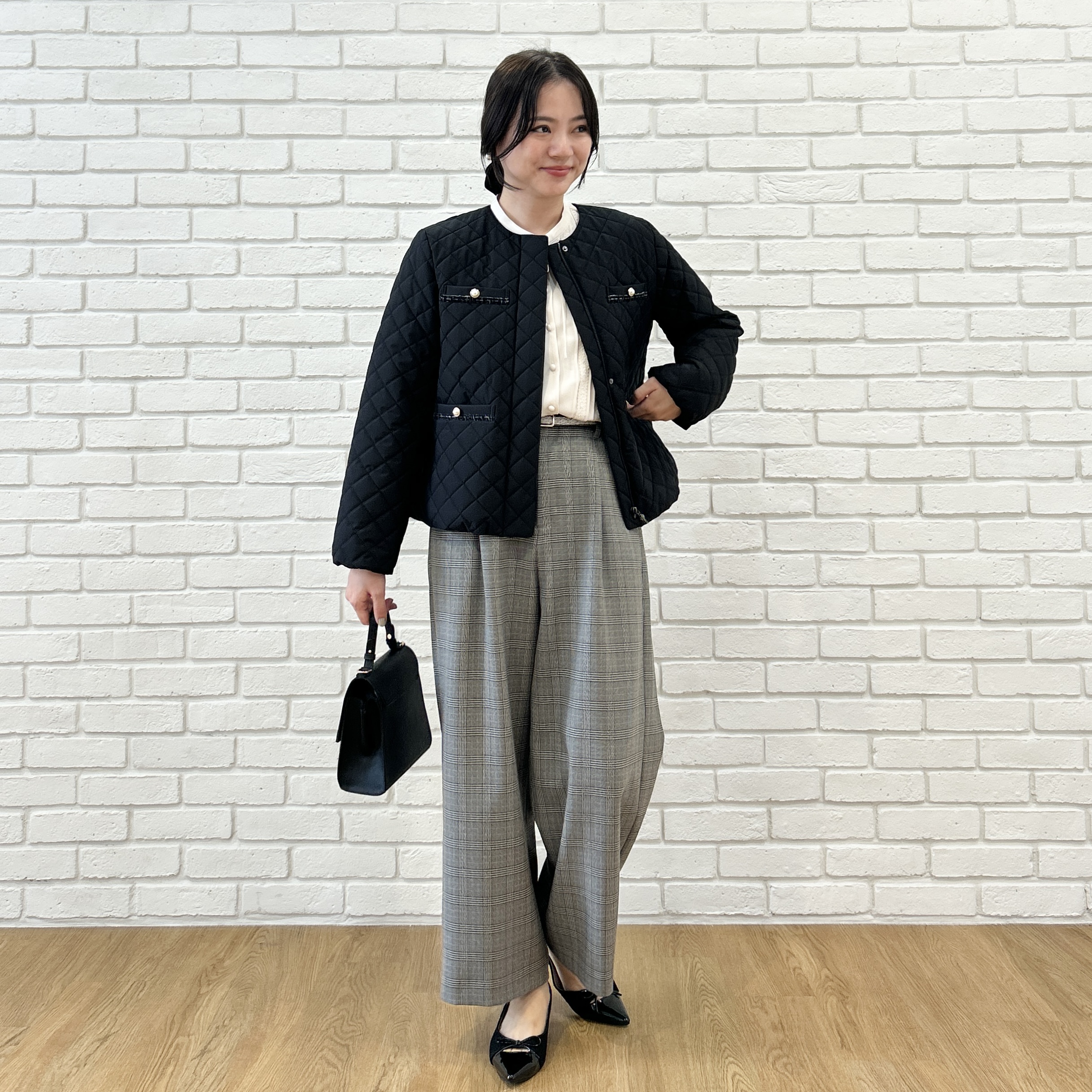 shinoさんの「Couture brooch｜【衿元リボンが可憐】ピンタック レース ブラウス」を使ったコーディネート