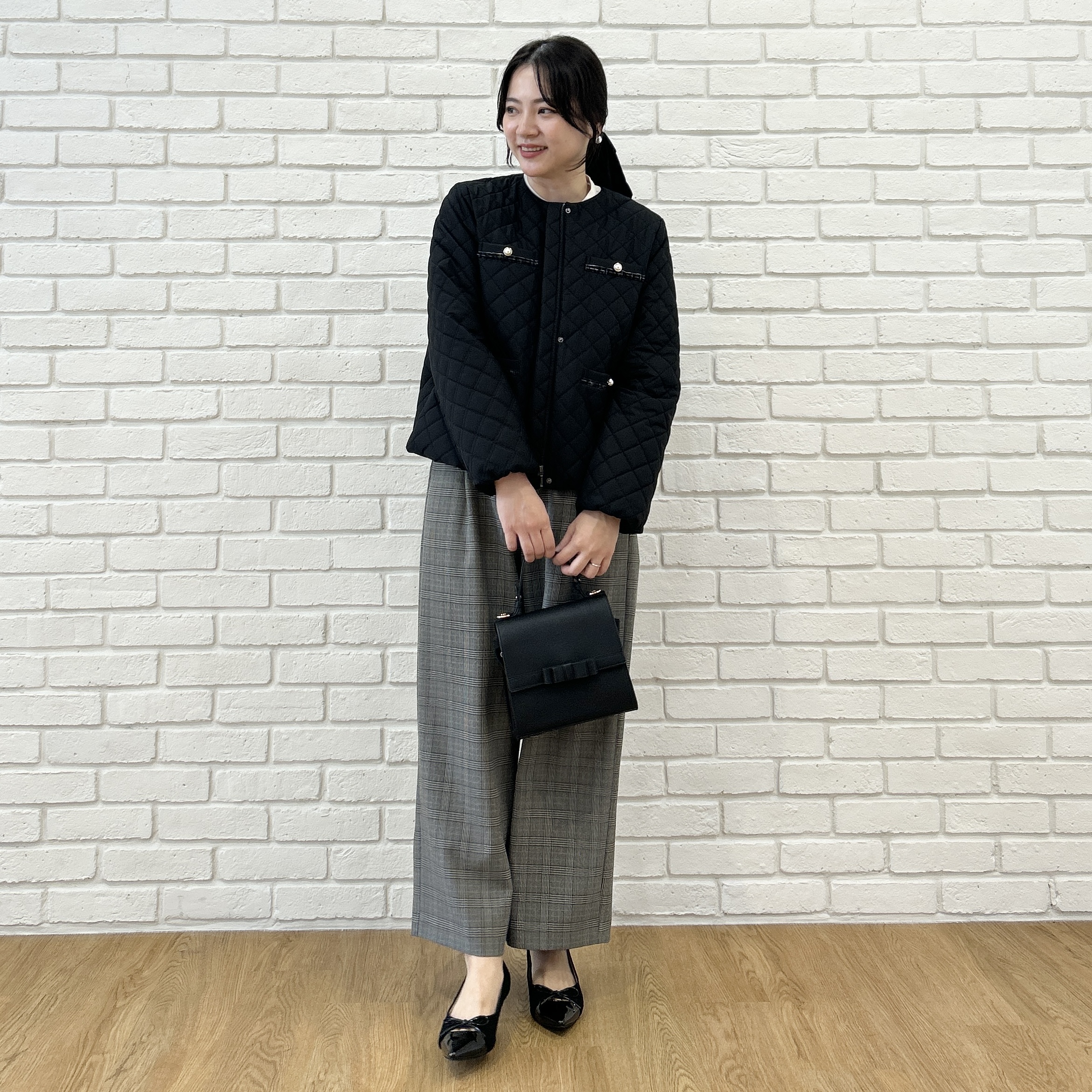 shinoさんの「Couture brooch｜【衿元リボンが可憐】ピンタック レース ブラウス」を使ったコーディネート
