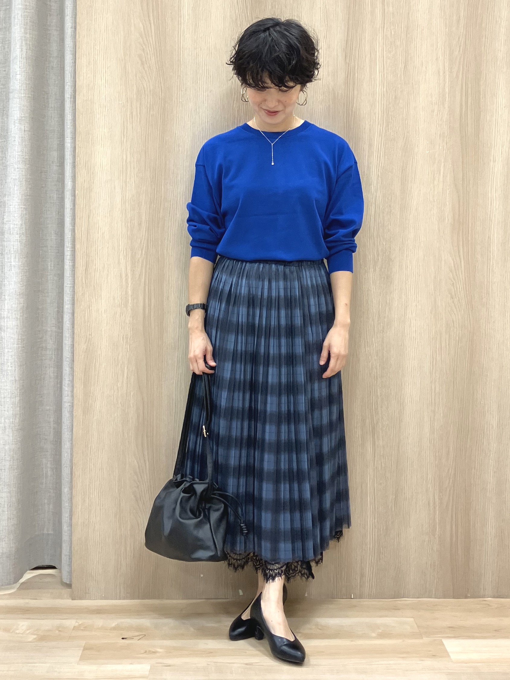 Keiさんの「grove｜【前後2WAY】さりげなく、上品にきらめく ニットカーディガン」を使ったコーディネート