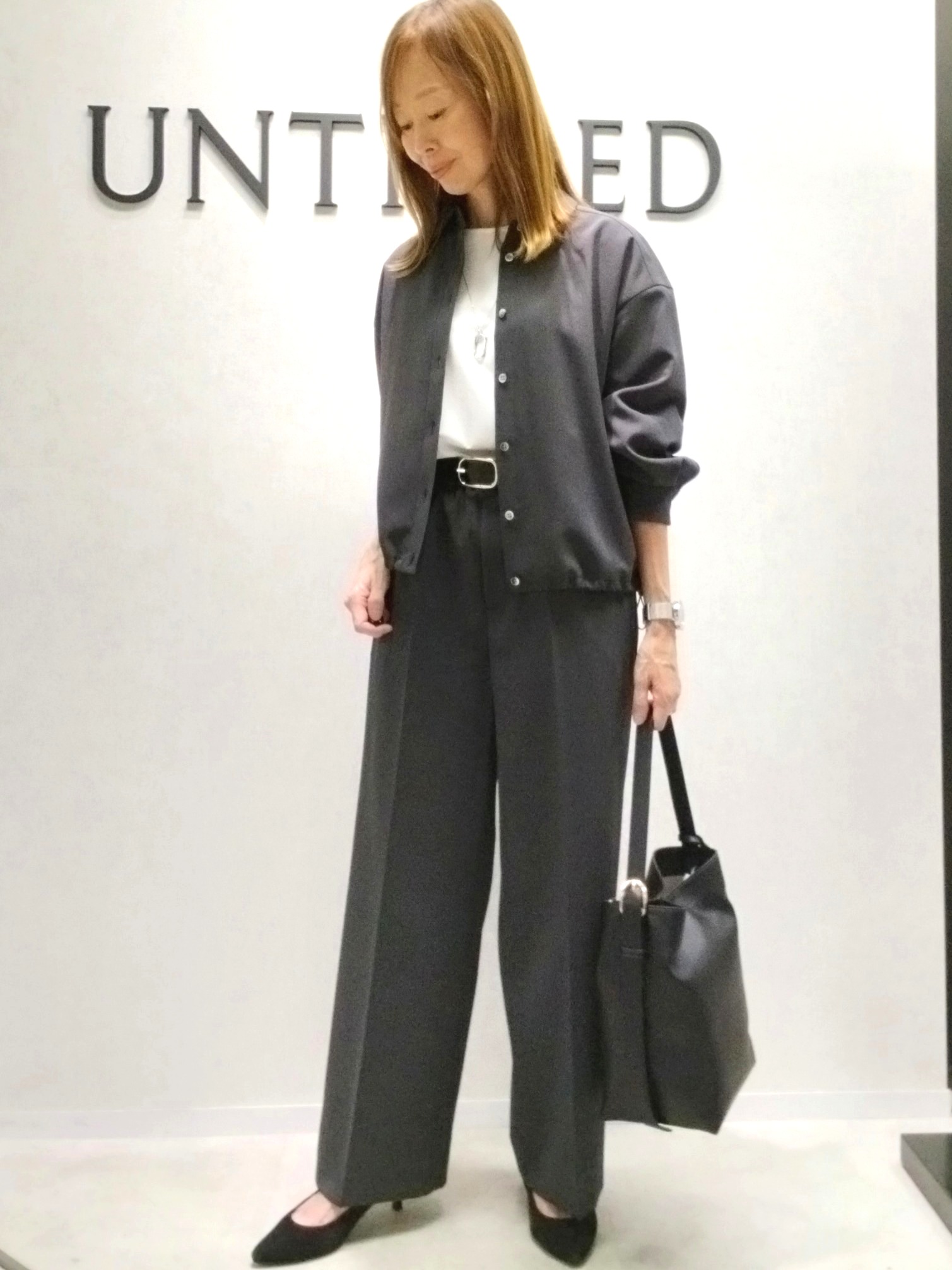 もりさんの「UNTITLED｜【秋羽織り/セットアップ可/UVカット】エアリークールドロストシャツ」を使ったコーディネート