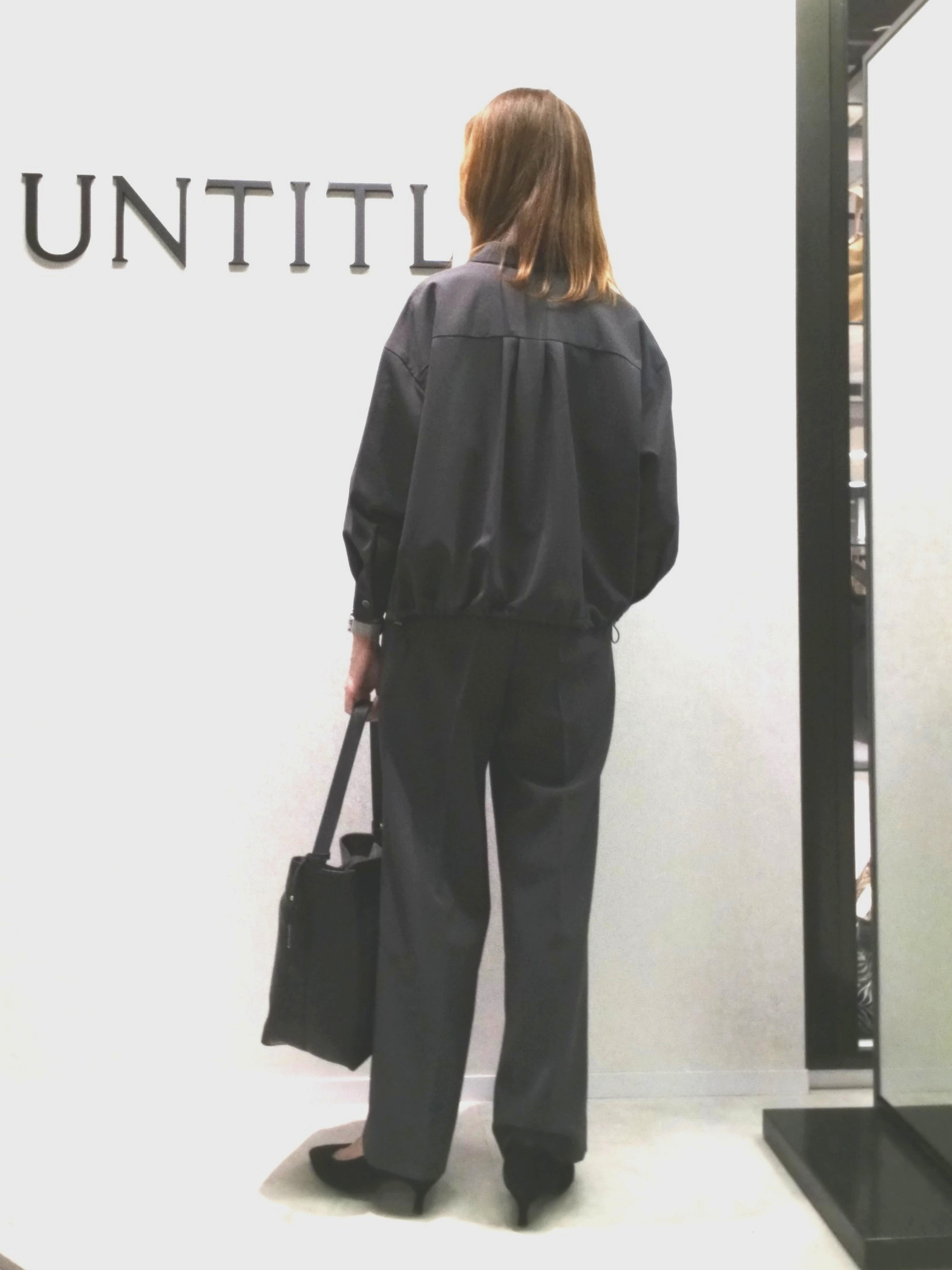 もりさんの「UNTITLED｜【秋羽織り/セットアップ可/UVカット】エアリークールドロストシャツ」を使ったコーディネート