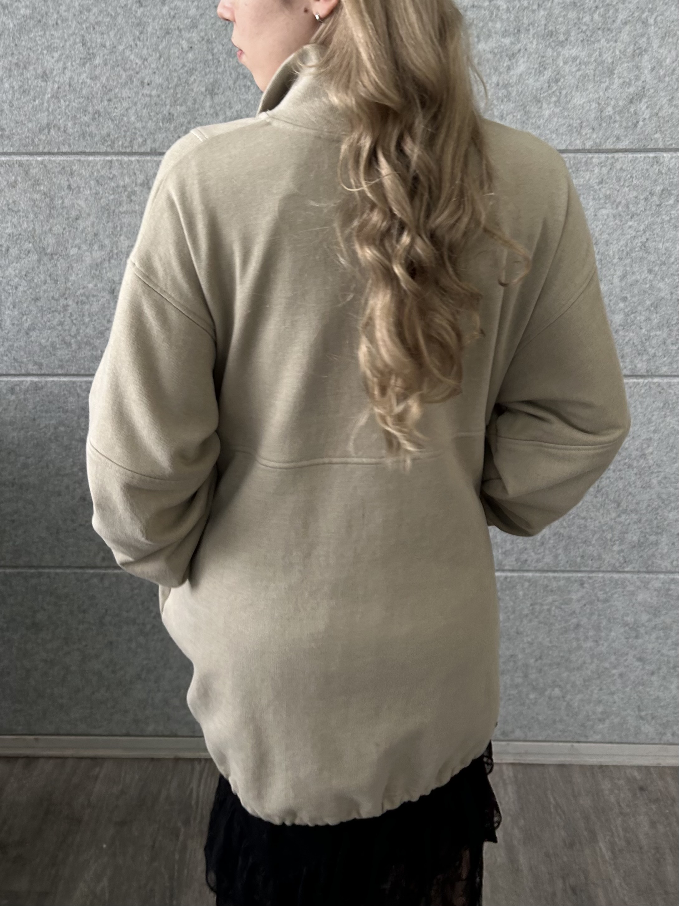 honoka Aさんの「CODE A｜half zip sweat mini dress」を使ったコーディネート