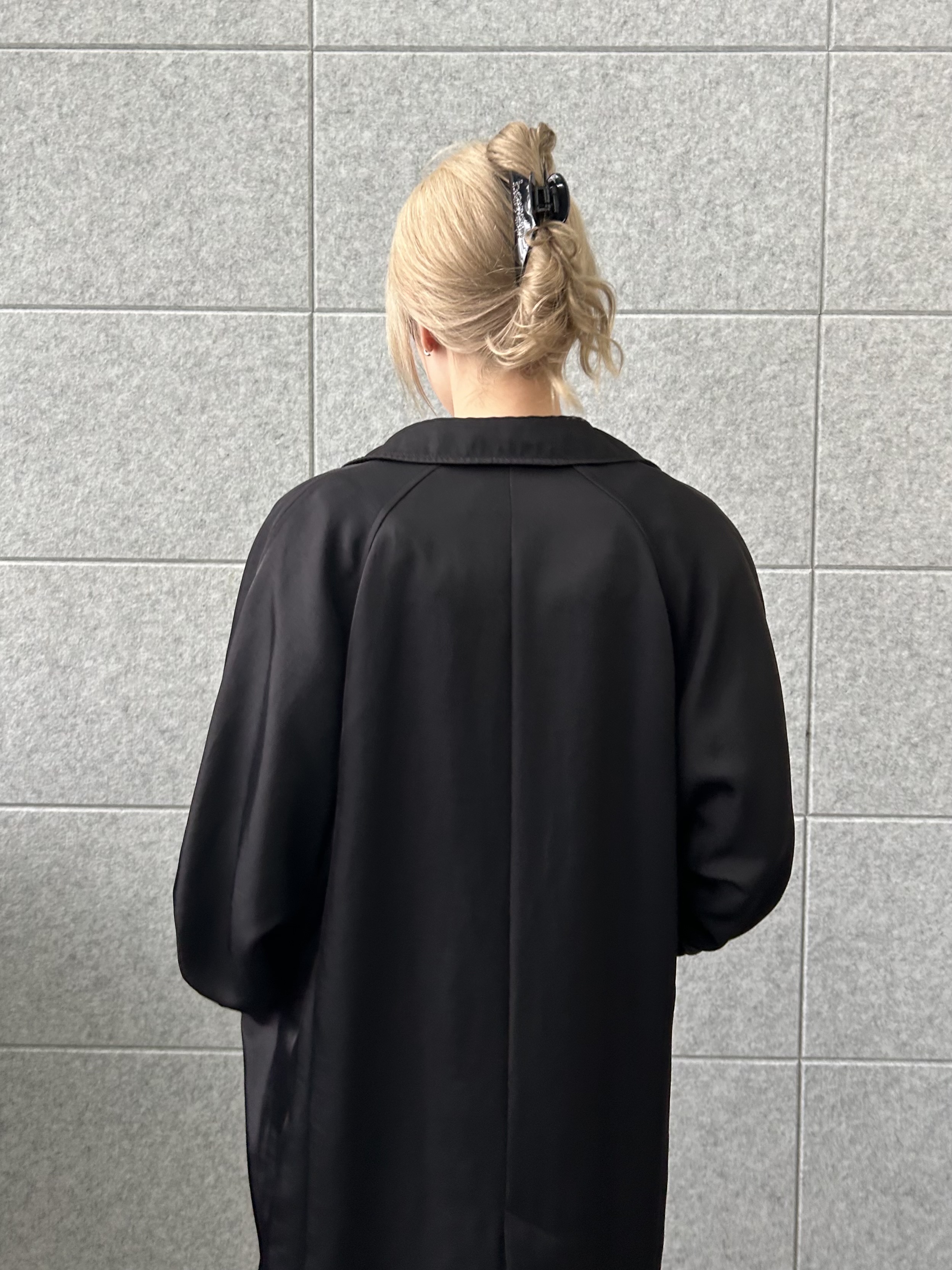 honoka Aさんの「CODE A｜light trench coat」を使ったコーディネート
