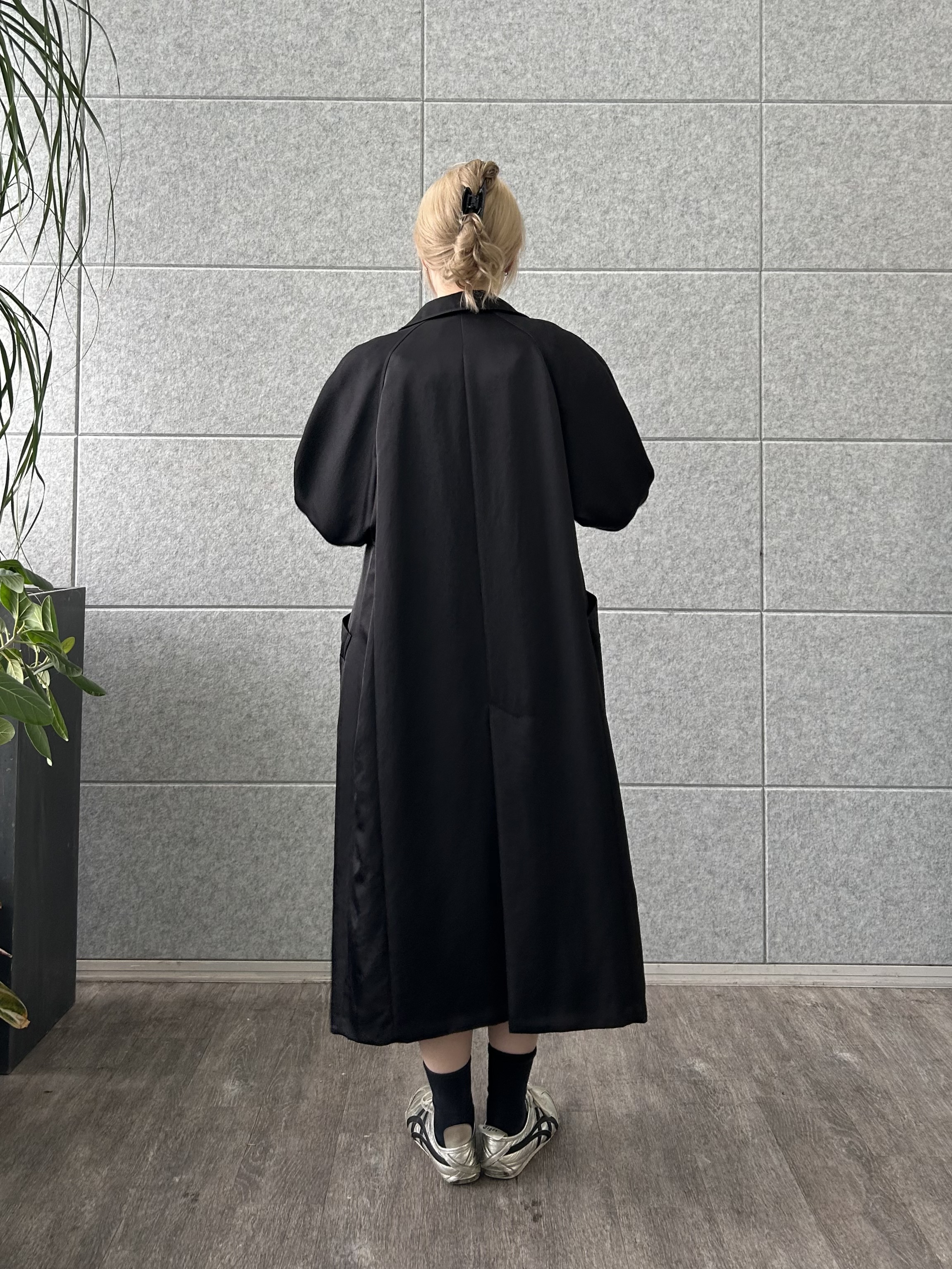 honoka Aさんの「CODE A｜light trench coat」を使ったコーディネート