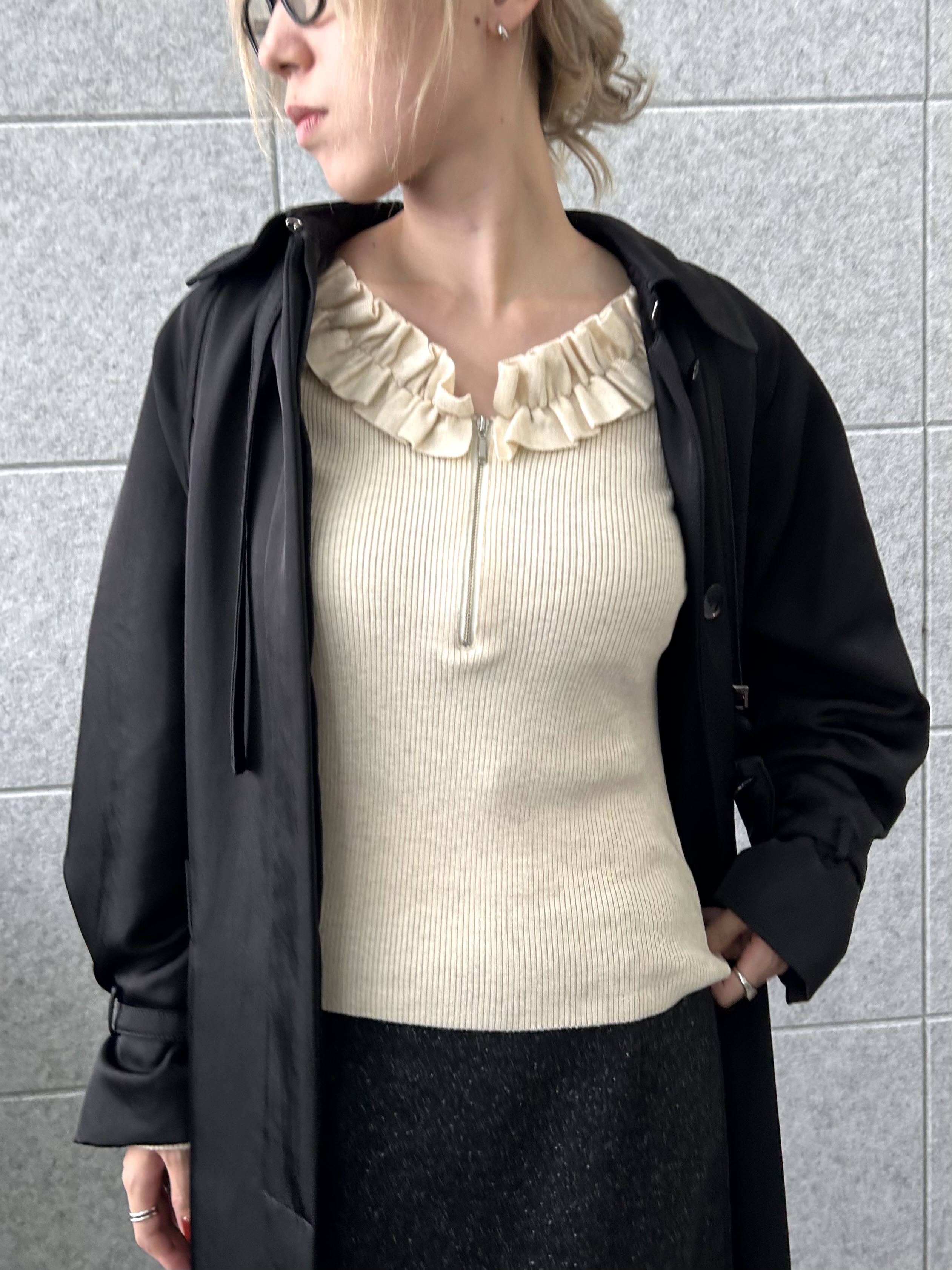 honoka Aさんの「CODE A｜light trench coat」を使ったコーディネート