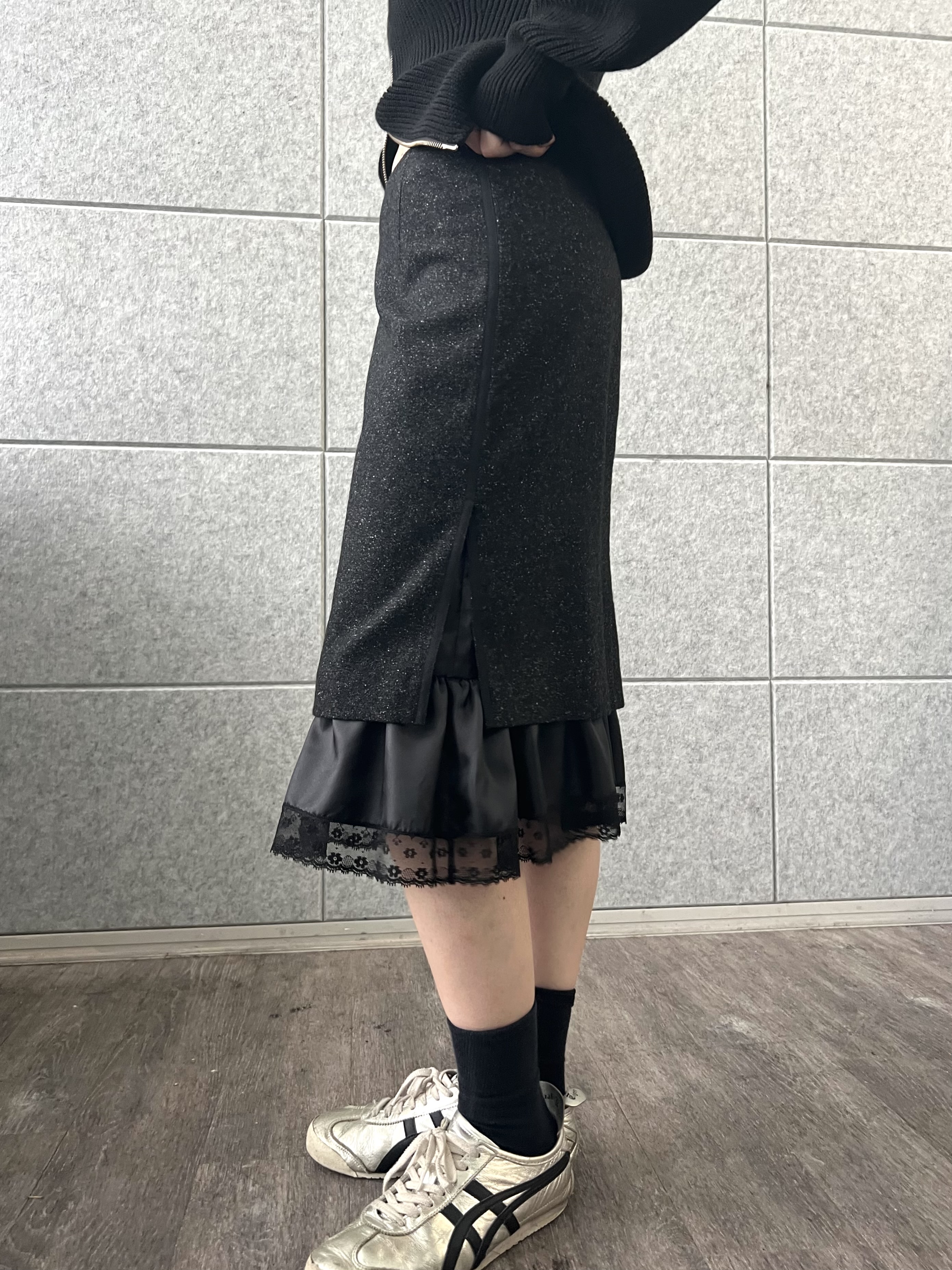 honoka Aさんの「CODE A｜nep tweed lace hem skirt」を使ったコーディネート