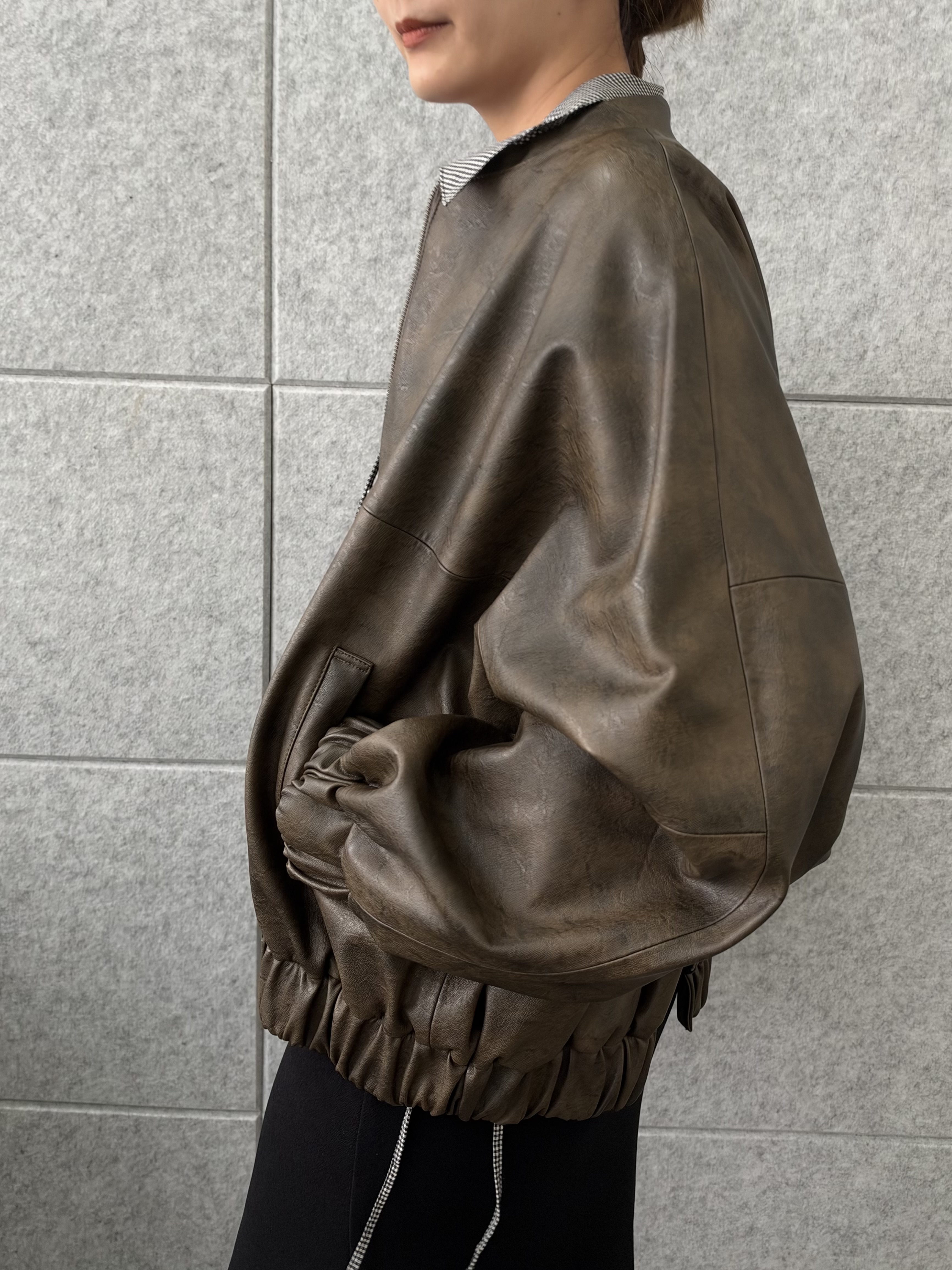 uchi__yamaさんの「CODE A｜light shirred check blouse」を使ったコーディネート