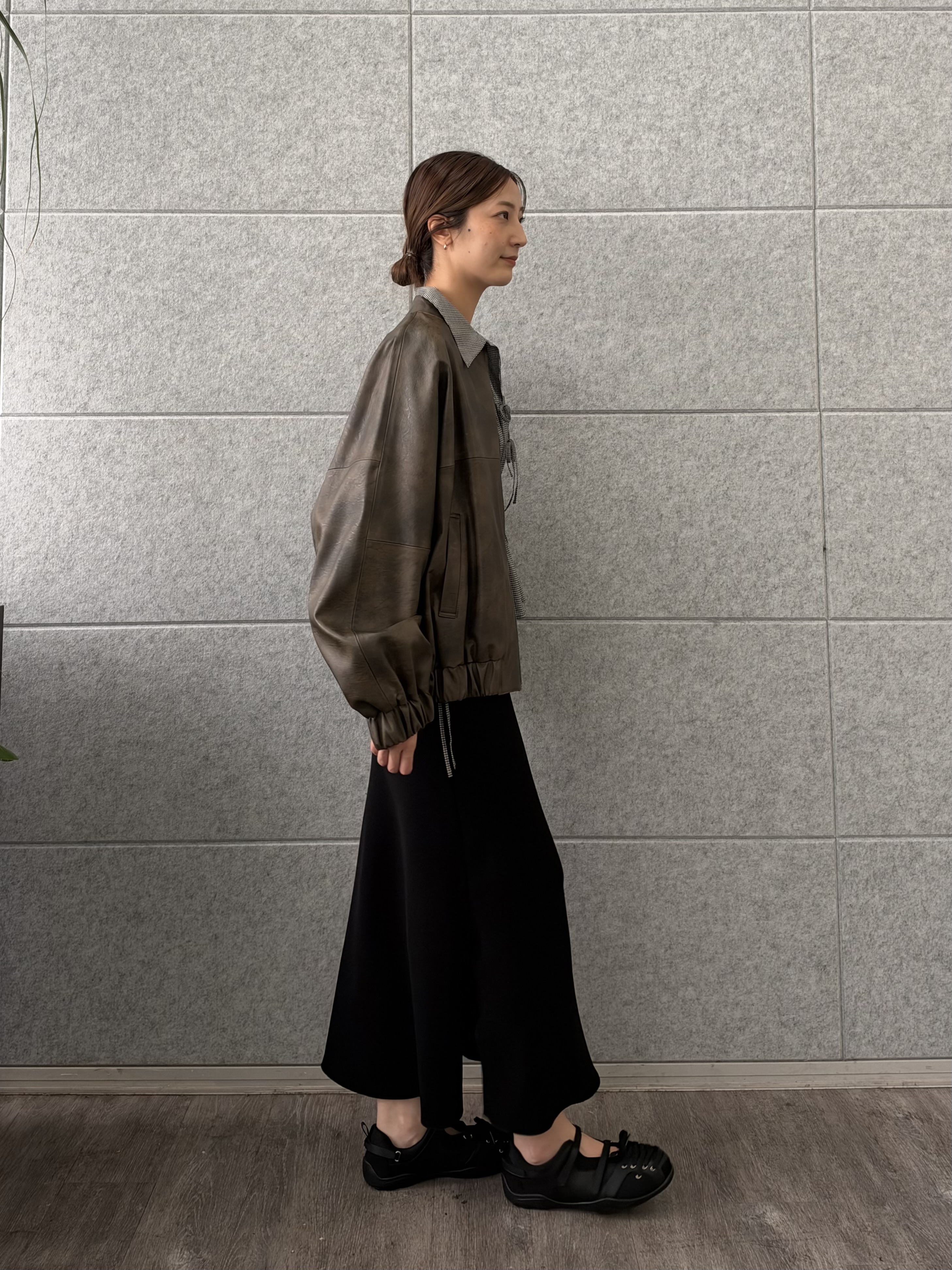 uchi__yamaさんの「CODE A｜light shirred check blouse」を使ったコーディネート