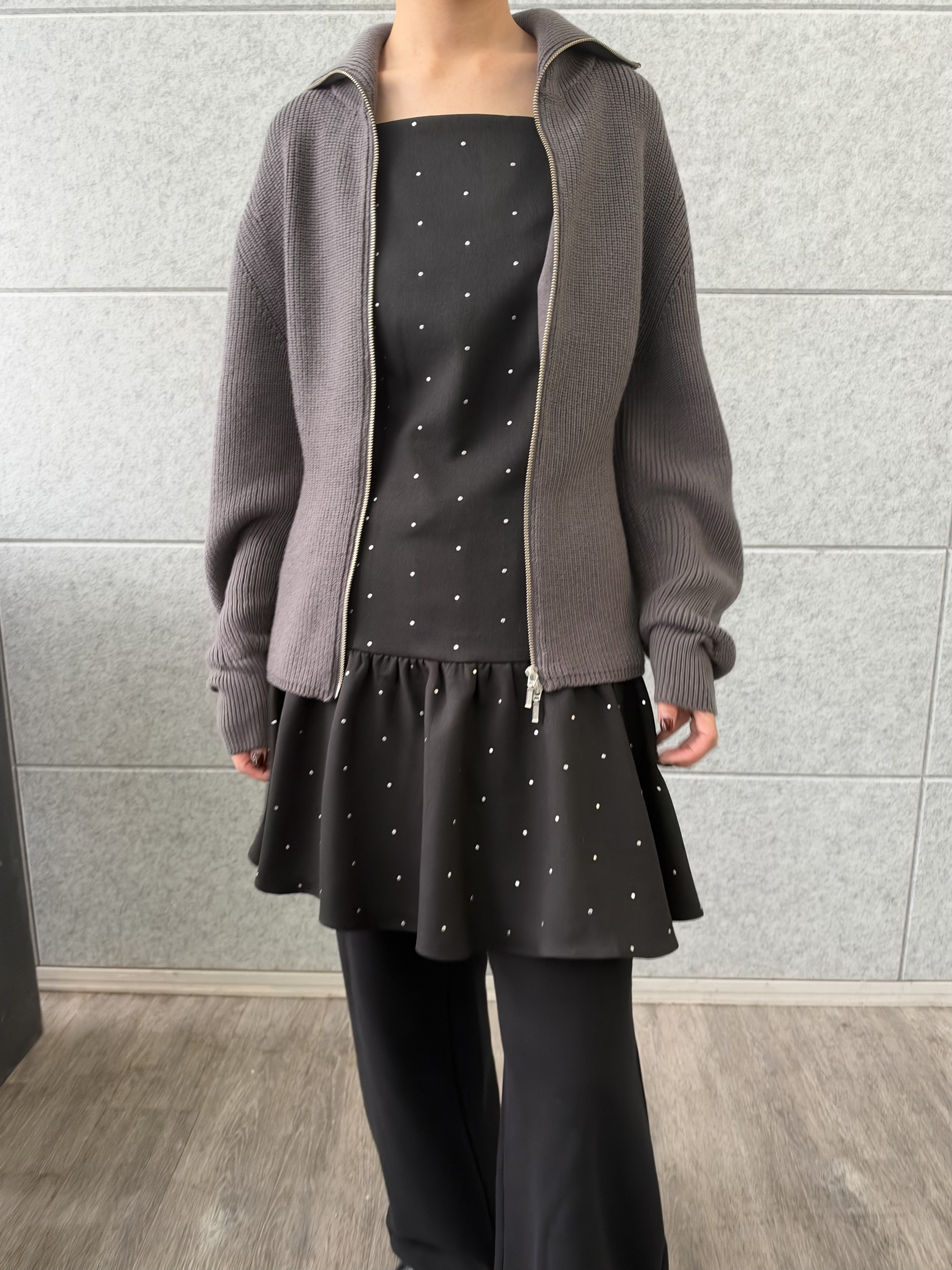 uchi__yamaさんの「CODE A｜silver dot tunic dress」を使ったコーディネート
