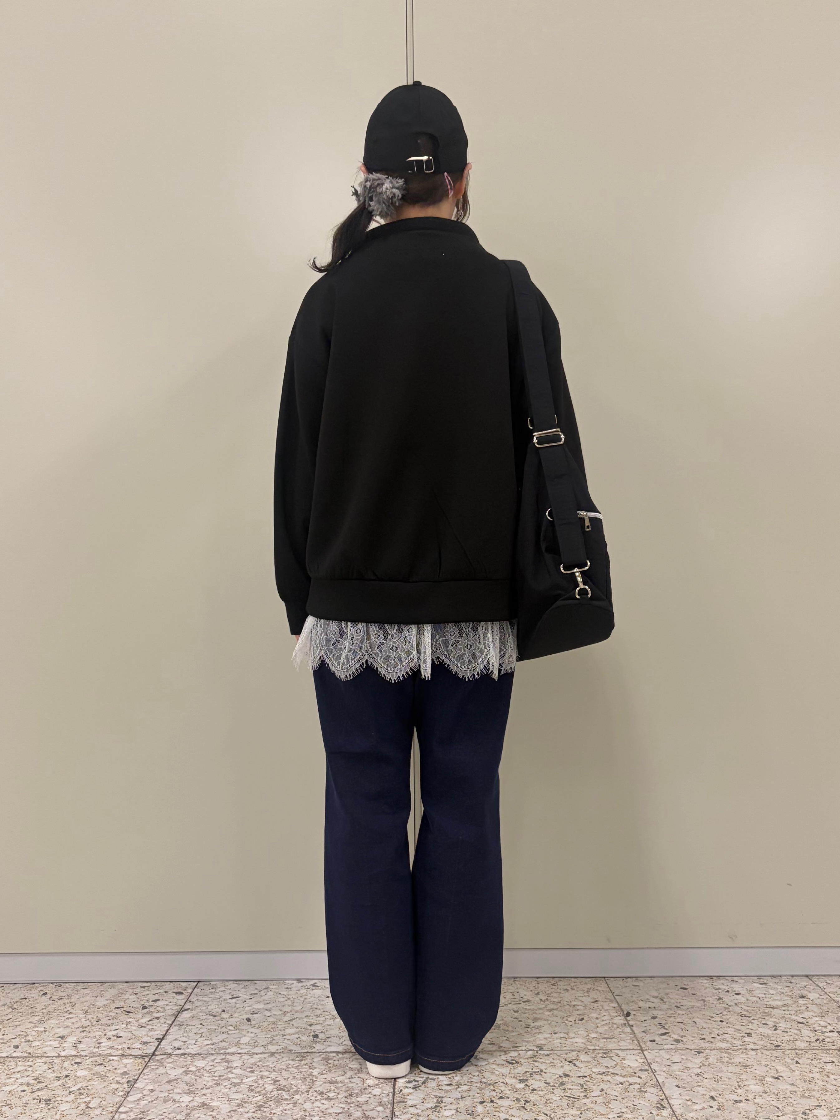 ひよりん⭐️さんの「SHOO･LA･RUE｜【S-LL/体型カバー】もちさらなめらかタッチ 抜き襟風トップス」を使ったコーディネート