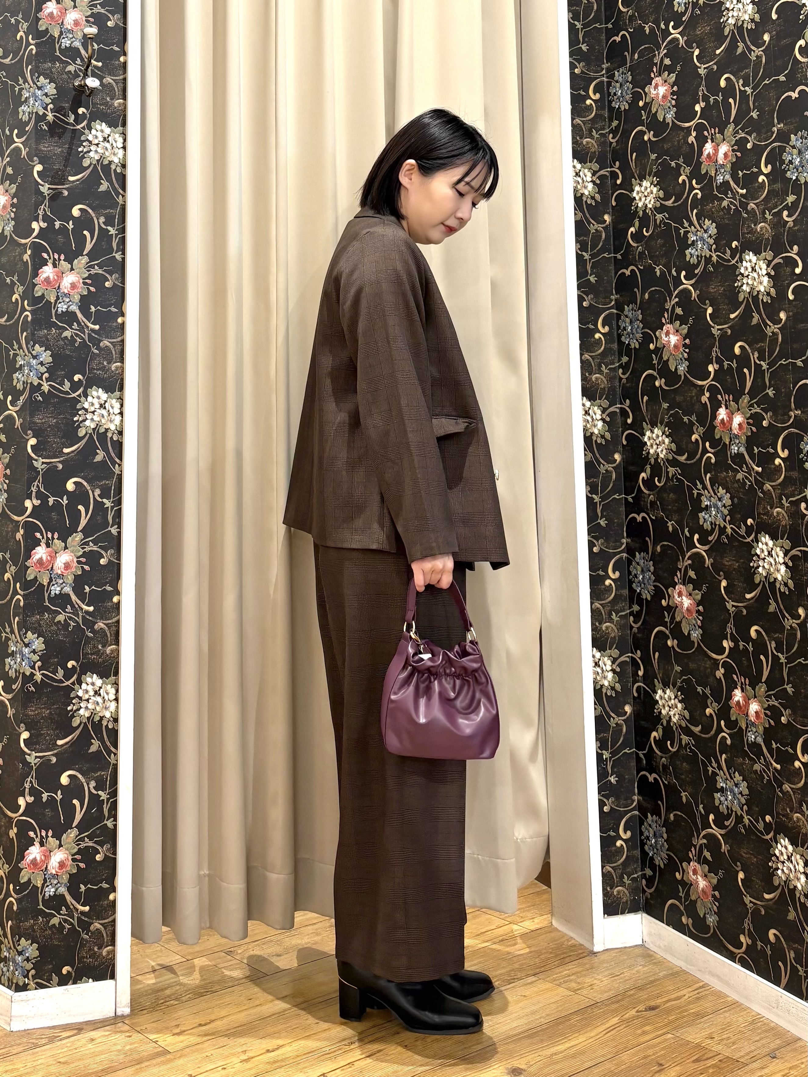 ネリさんの「SHOO･LA･RUE｜【セットアップ可/洗濯後しわになりにくい】ウールフィール ダブルジャケット」を使ったコーディネート
