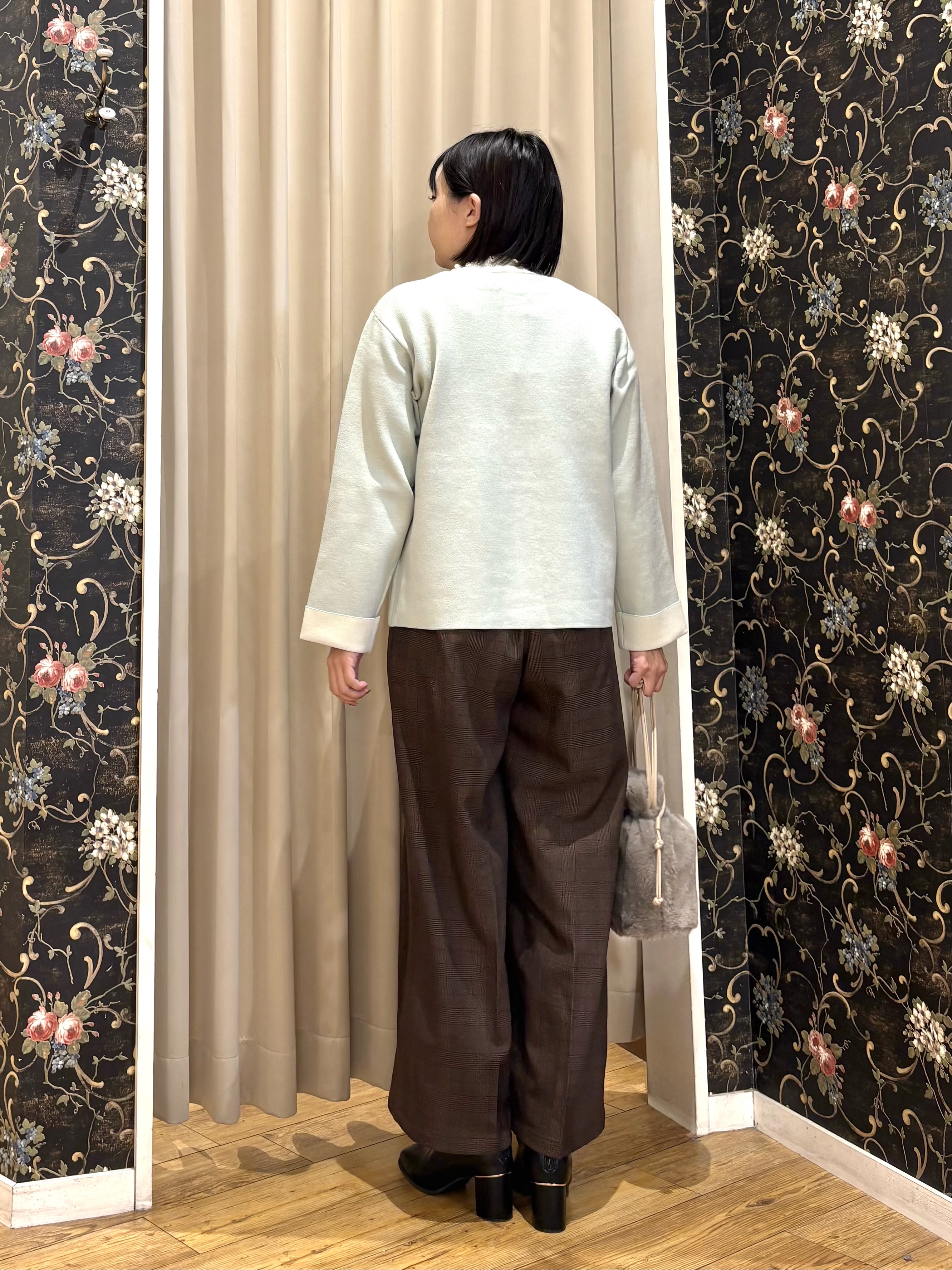 ネリさんの「SHOO･LA･RUE｜【S-LL/洗濯機可/静電気防止】もちもち配色ダブルフェイスカーディガン」を使ったコーディネート