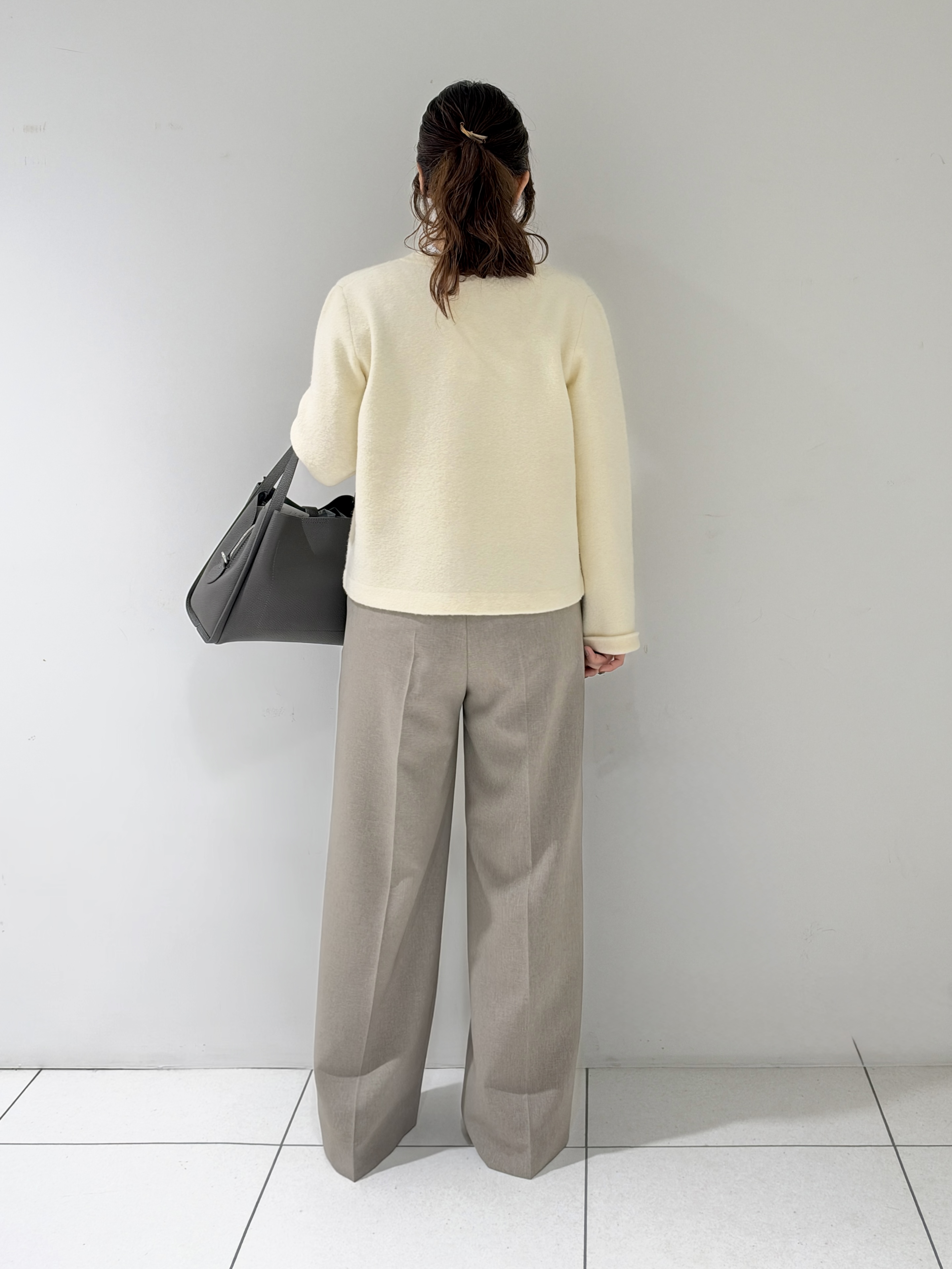 そんさんの「INDIVI｜【軽やか】ブークレニットジャケット」を使ったコーディネート