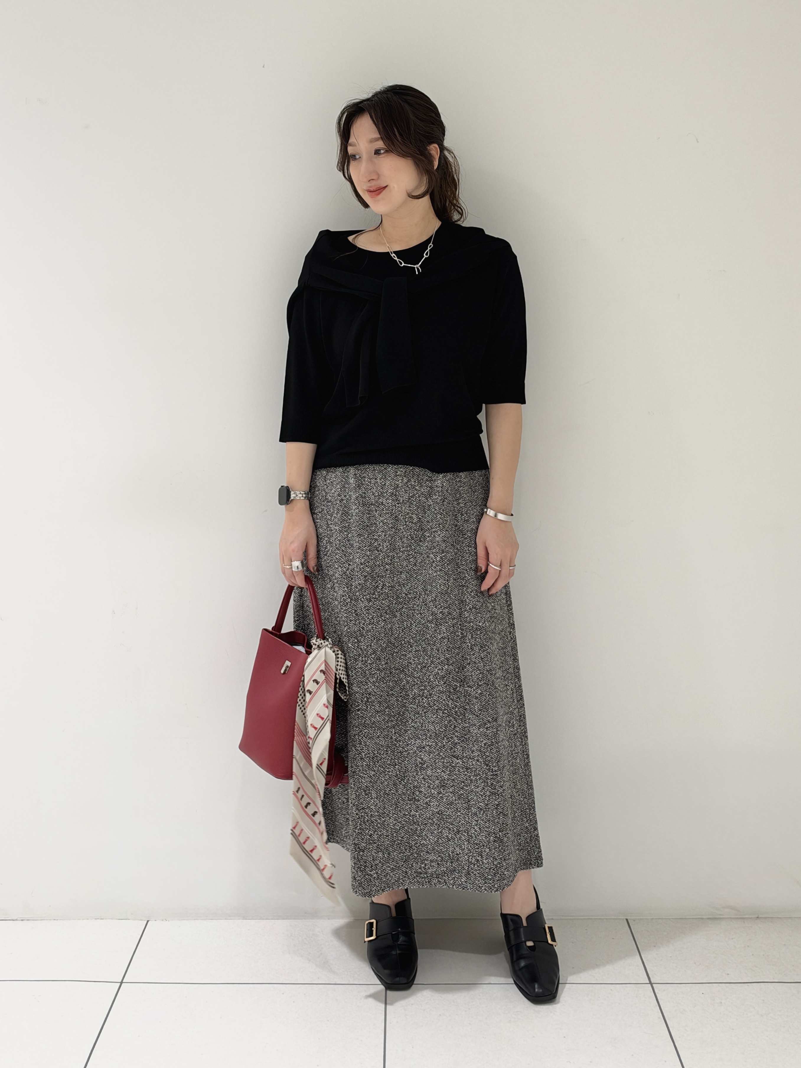 そんさんの「INDIVI｜【2点セット】5分袖ニット＆カーディガン きれいめアンサンブルニット」を使ったコーディネート