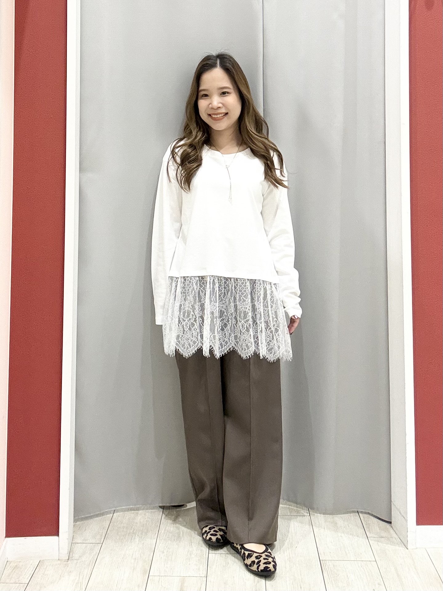 shioさんの「SHOO･LA･RUE｜【セットアップ可/洗濯機可】軽やかに羽織れる スポンディッシュ ニットカーディガン」を使ったコーディネート