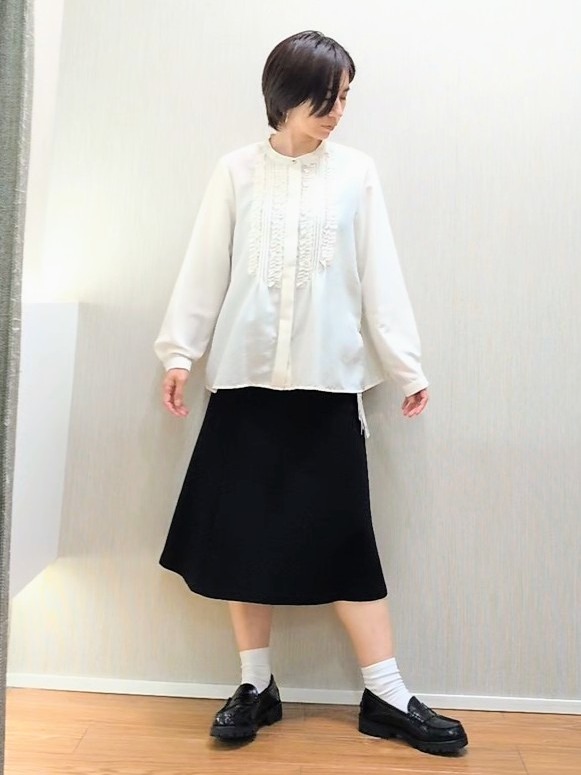 ミズタさんの「UNTITLED｜【ウール100/仕事着/スーツ】ミルドジャージテーラードジャケット」を使ったコーディネート