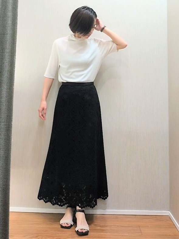 ミズタさんの「UNTITLED｜【重ね着レイヤードに】シアーテレコハイネックトップス」を使ったコーディネート