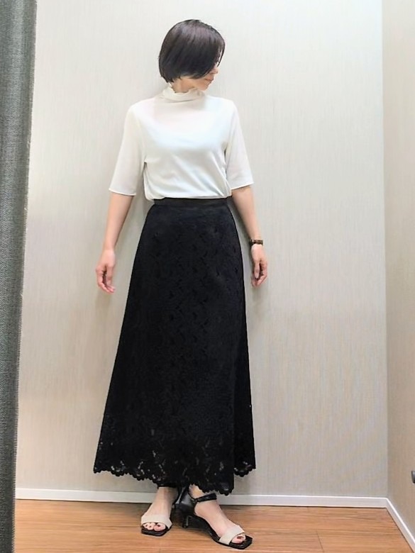 ミズタさんの「UNTITLED｜【重ね着レイヤードに】シアーテレコハイネックトップス」を使ったコーディネート