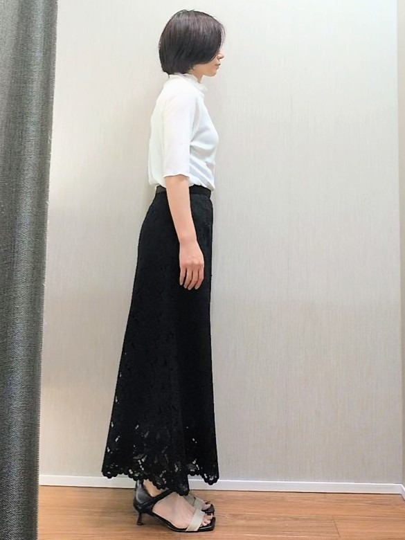 ミズタさんの「UNTITLED｜【重ね着レイヤードに】シアーテレコハイネックトップス」を使ったコーディネート