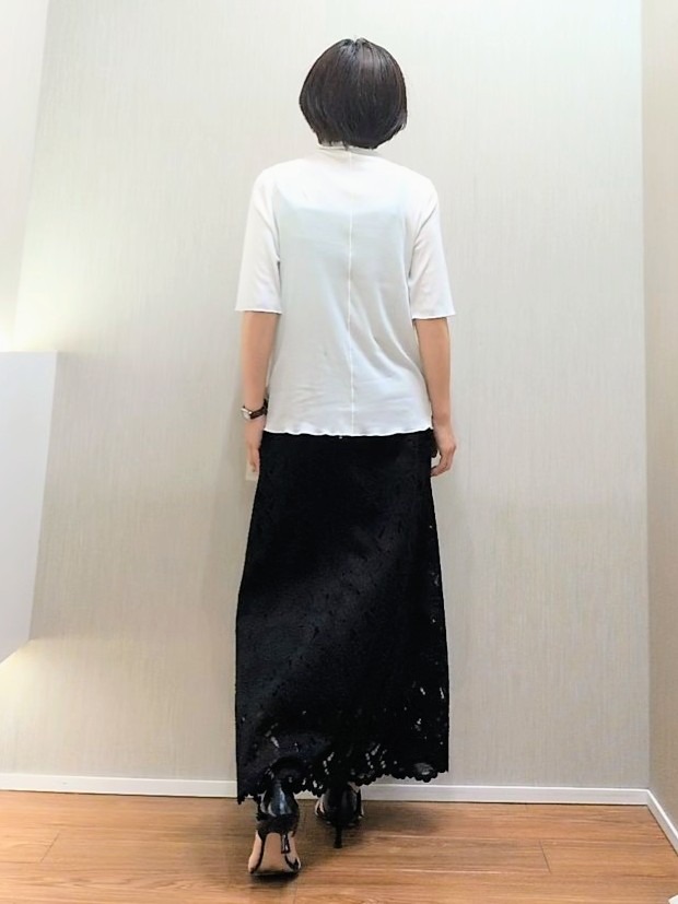 ミズタさんの「UNTITLED｜【重ね着レイヤードに】シアーテレコハイネックトップス」を使ったコーディネート