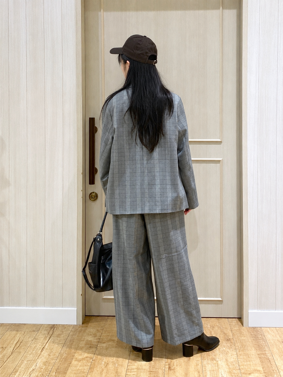 ERIさんの「SHOO･LA･RUE｜【セットアップ可/洗濯後しわになりにくい】ウールフィール ダブルジャケット」を使ったコーディネート