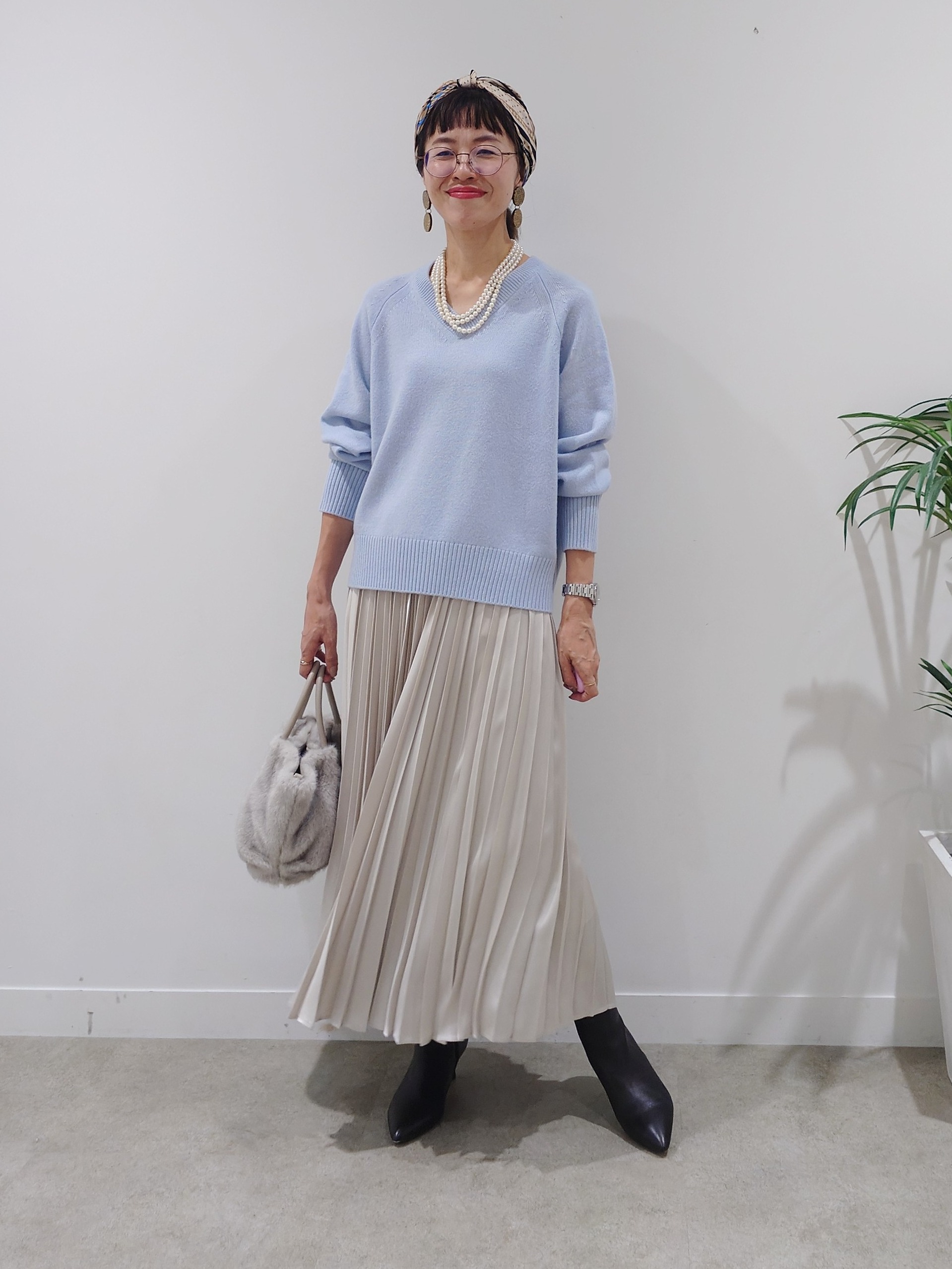MUTSUKOさんの「UNTITLED｜【アレンジ自在】ロングパール調ネックレス」を使ったコーディネート