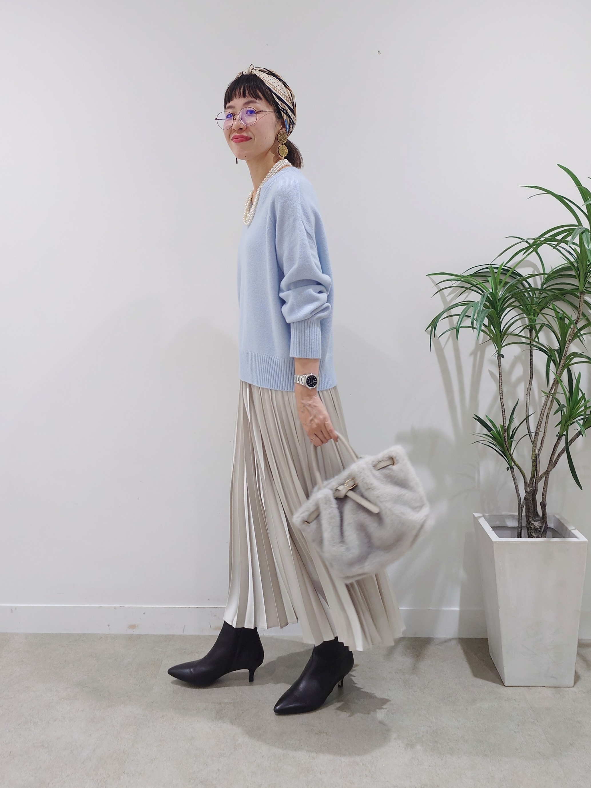 MUTSUKOさんの「UNTITLED｜【アレンジ自在】ロングパール調ネックレス」を使ったコーディネート