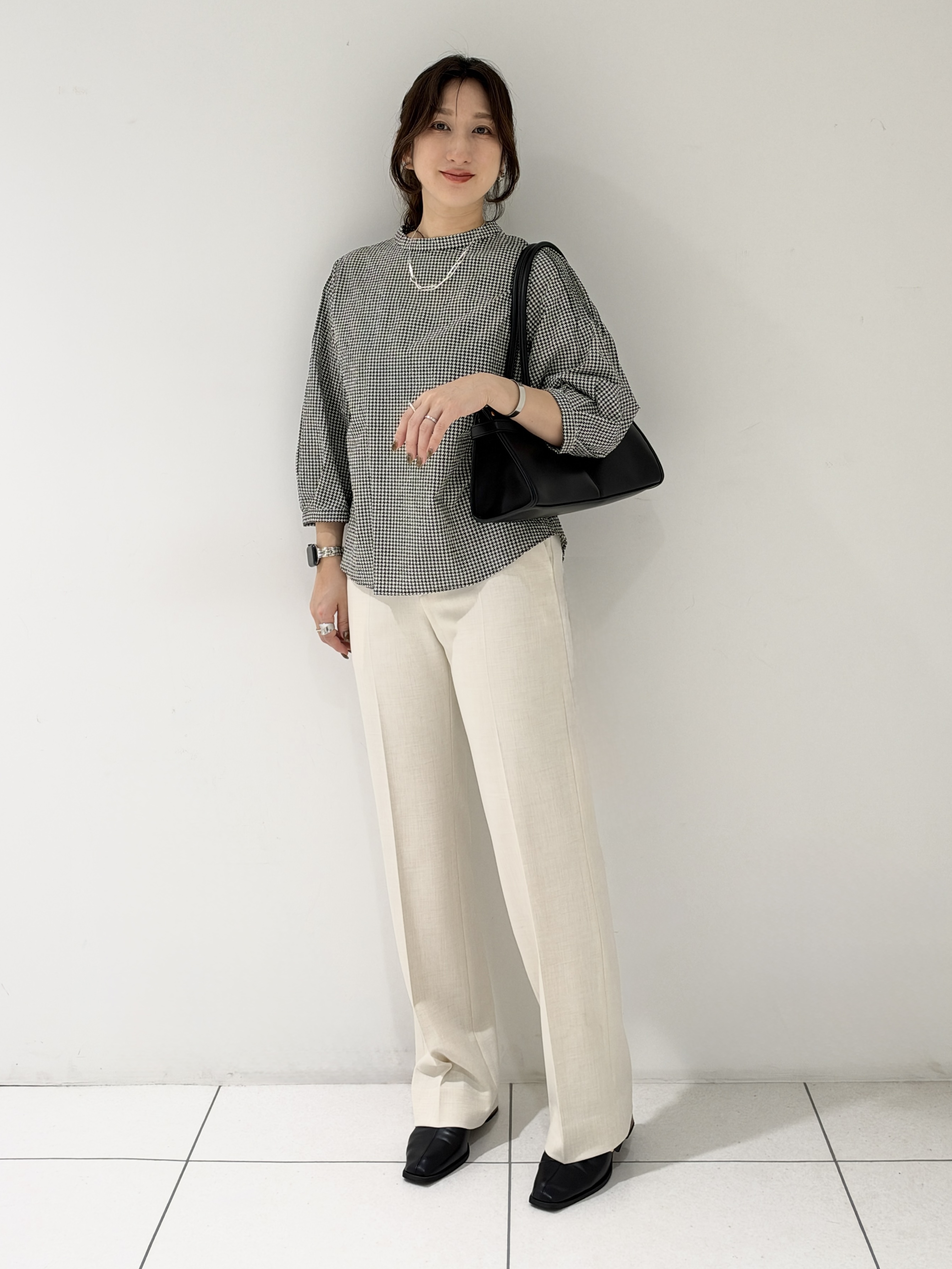 そんさんの「INDIVI｜【初秋にピッタリ！／洗える】凹凸素材ミニスタンドトップス」を使ったコーディネート