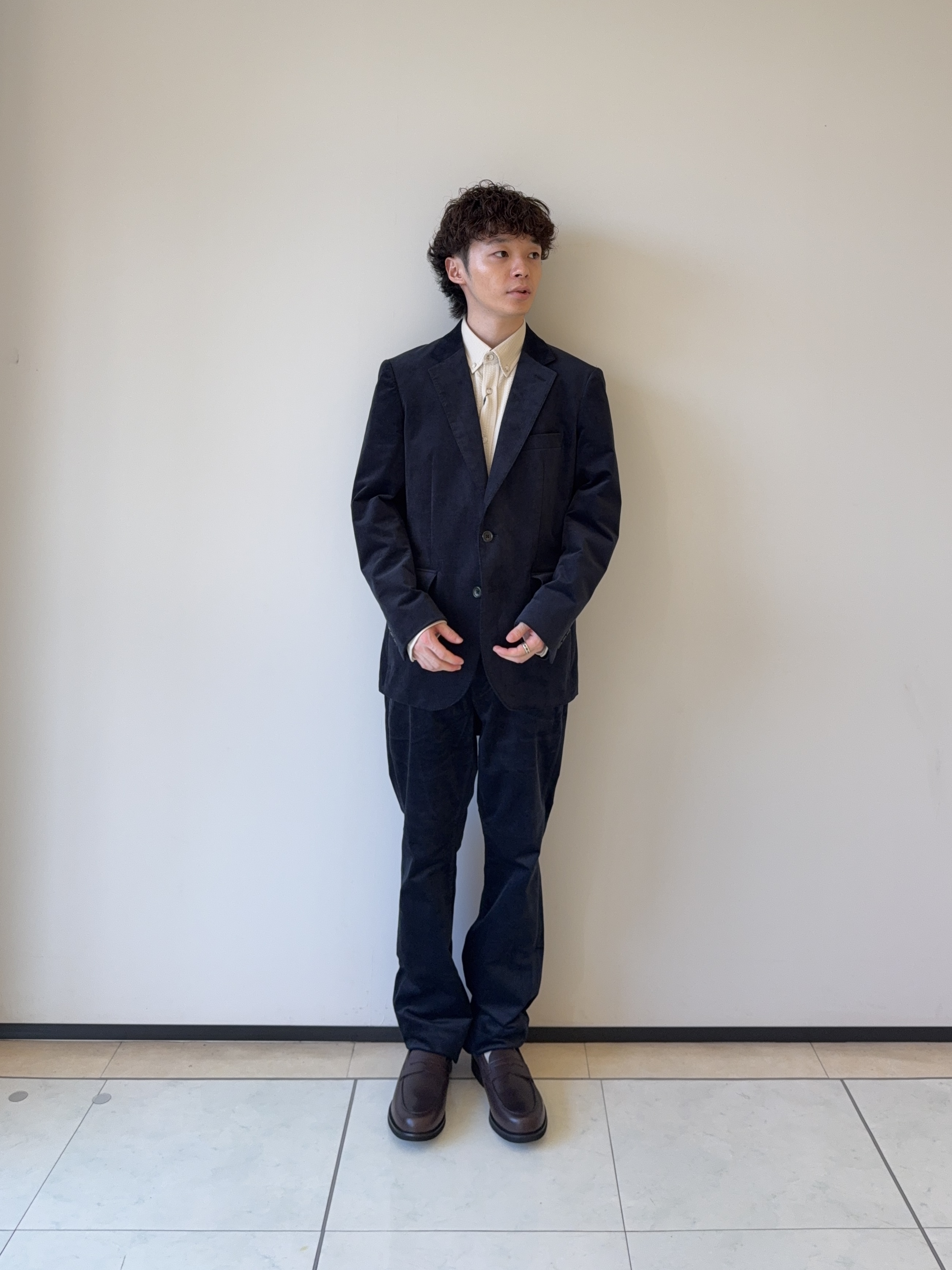 Neoさんの「TAKEO KIKUCHI｜【Sサイズ～】ストレッチコーデュロイ ジャケット」を使ったコーディネート