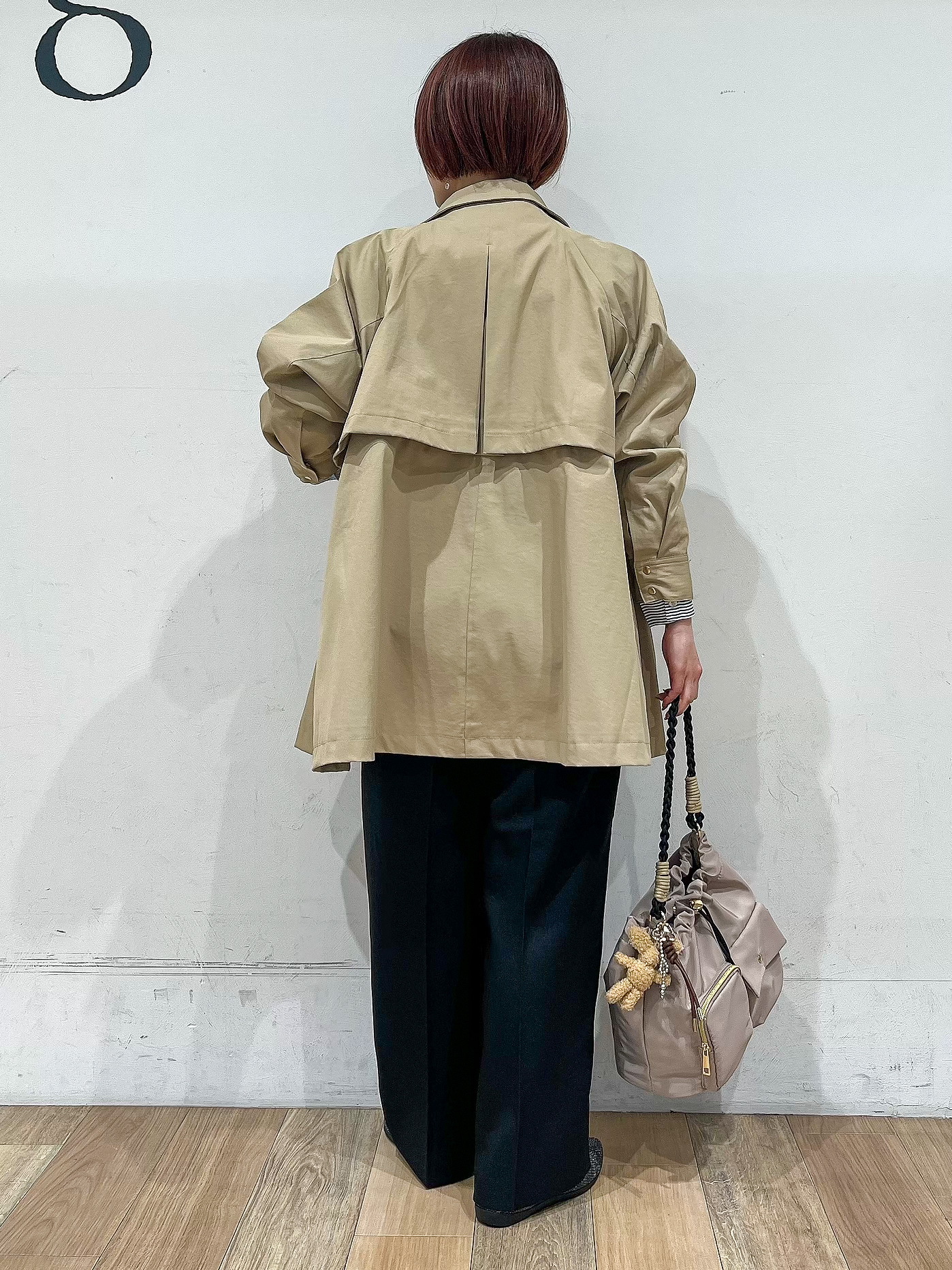 山さんさんの「grove｜【撥水／シルエット2WAY】ゆったり着られて体型カバー◎ スタンドネック テントラインコート」を使ったコーディネート