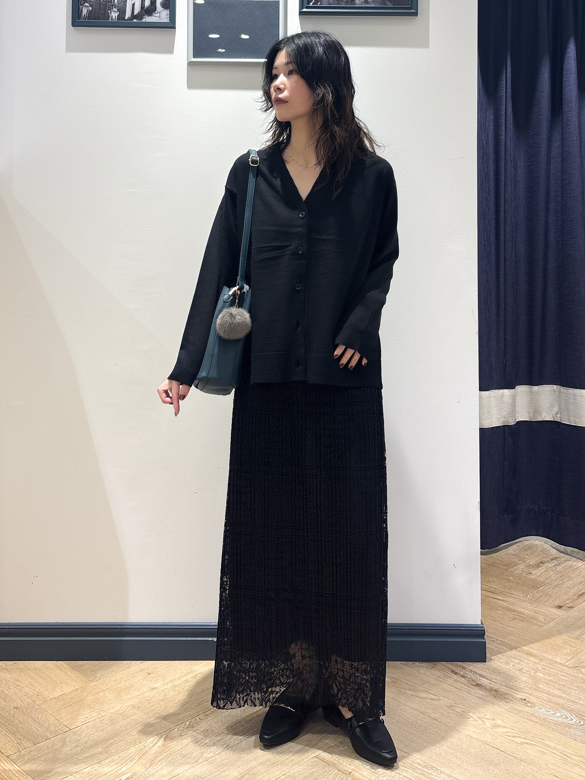 ayakaさんの「grove｜【毛玉軽減・2タイプから着丈選べる】キレイが続く Vネックカーディガン」を使ったコーディネート