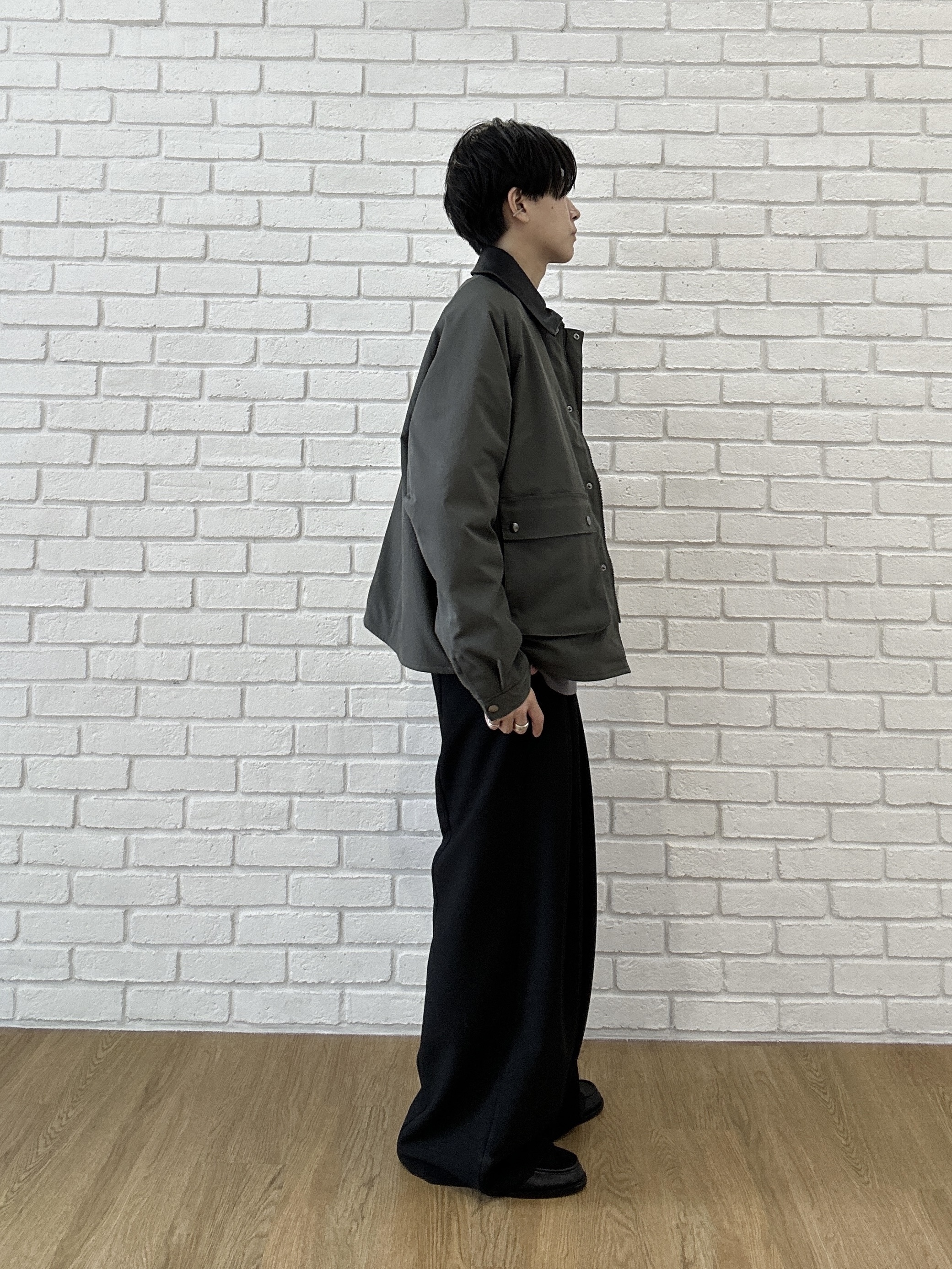 ドイさんの「tk.TAKEO KIKUCHI｜【TOROMIシリーズ】シルキータッチスウェットパンツ」を使ったコーディネート