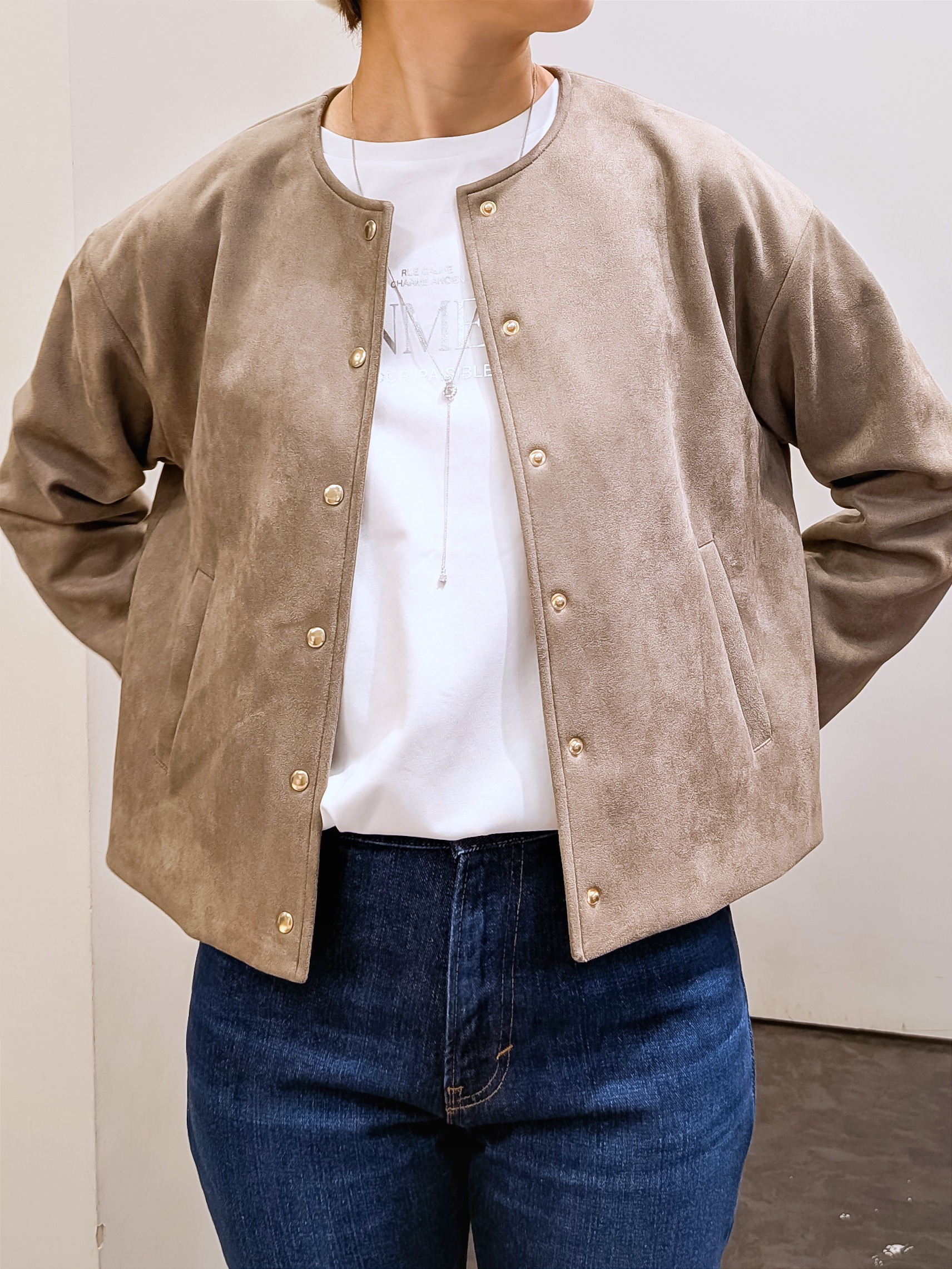 やまちゃんさんの「grove｜【洗える】マシュマロのようにやわらか スエード調ジャケット」を使ったコーディネート