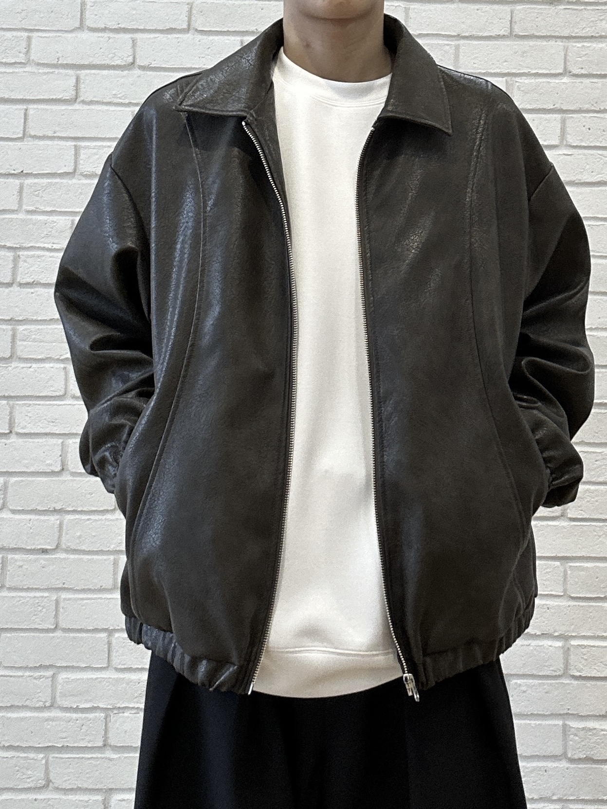 ドイさんの「tk.TAKEO KIKUCHI｜【TOROMIシリーズ】シルキータッチスウェットクルー」を使ったコーディネート
