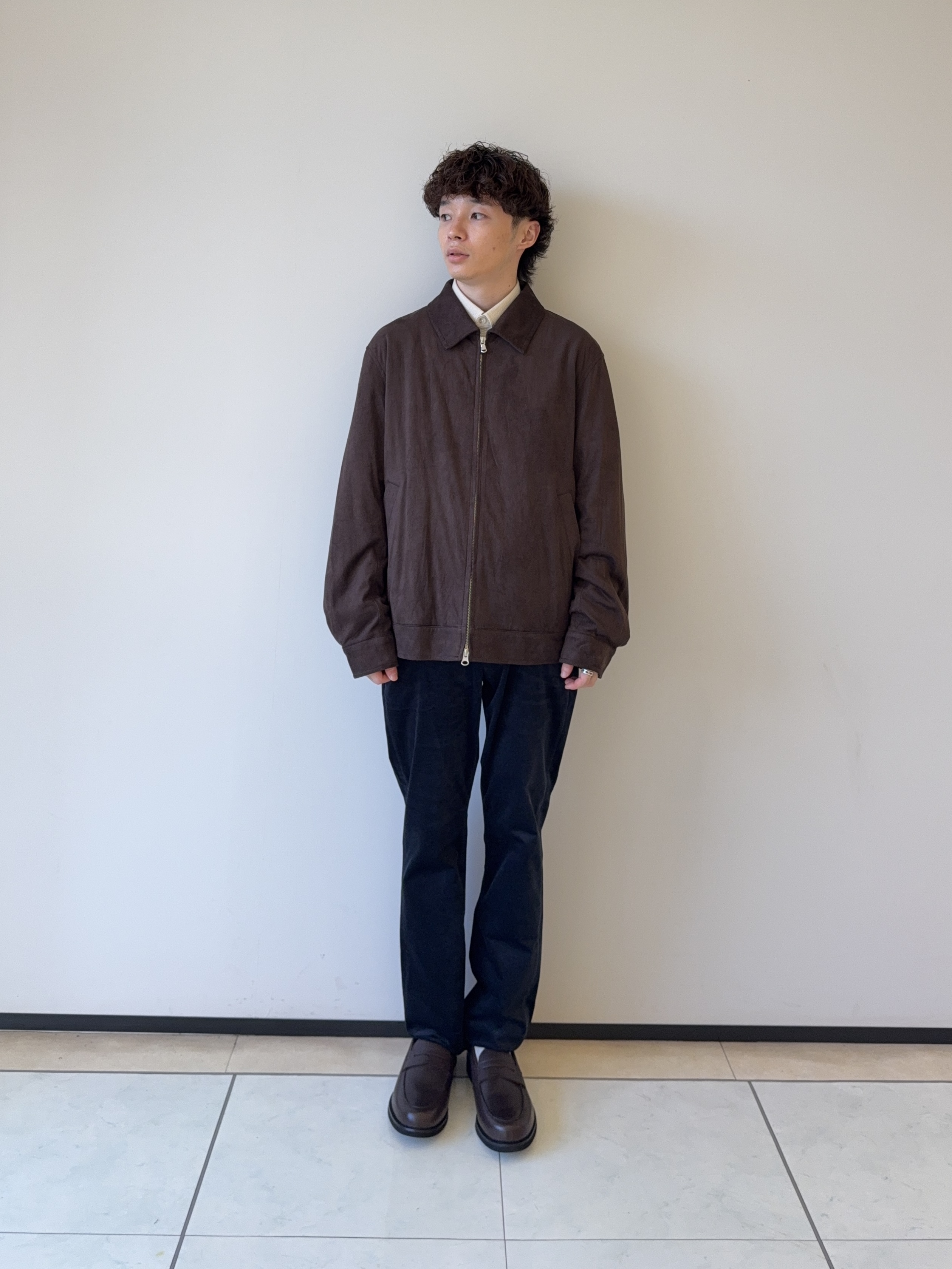 Neoさんの「TAKEO KIKUCHI｜デニム＆スウェード調 ジップブルゾン」を使ったコーディネート