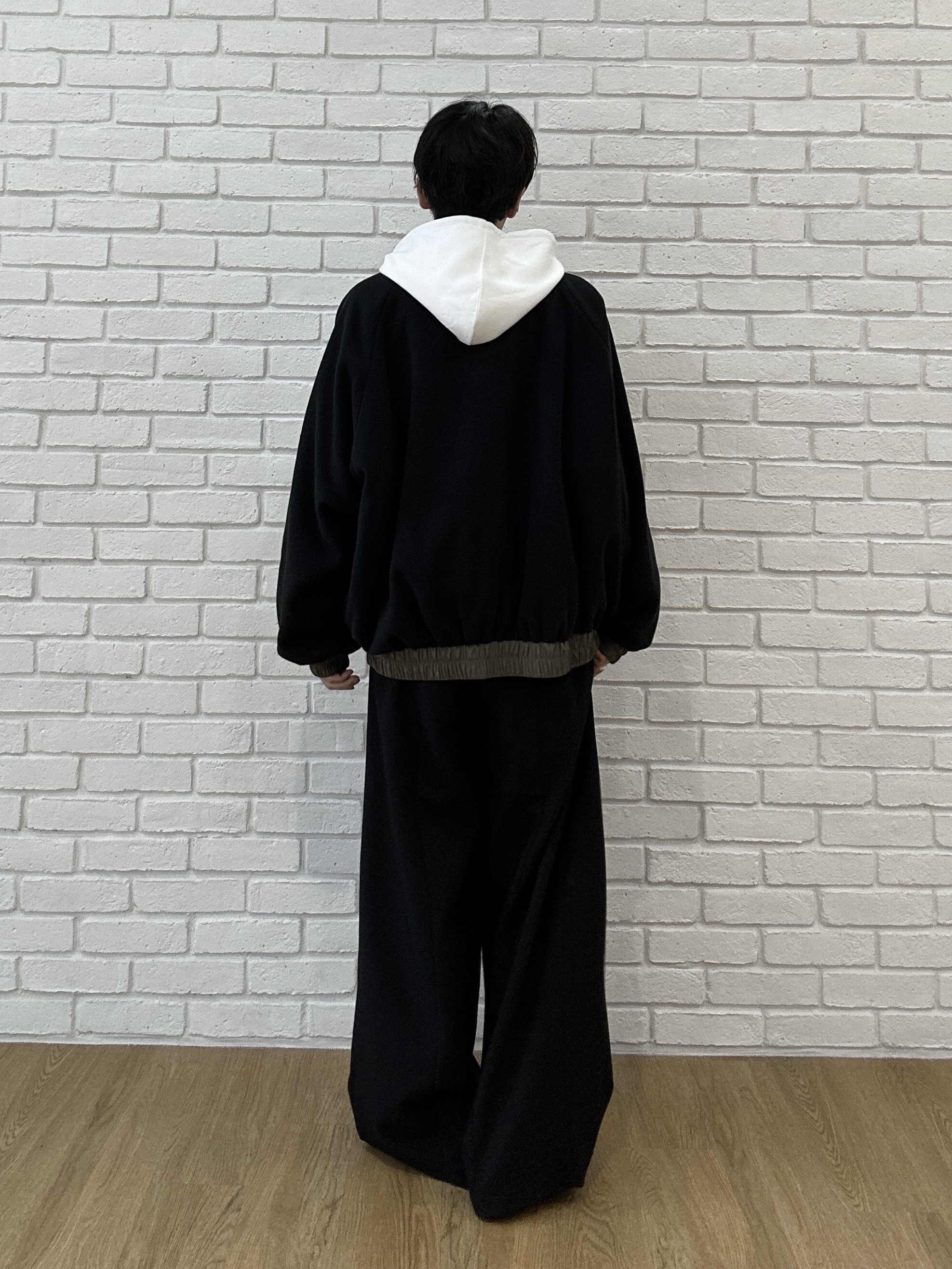ドイさんの「tk.TAKEO KIKUCHI｜【TOROMIシリーズ】シルキータッチZIPパーカー」を使ったコーディネート