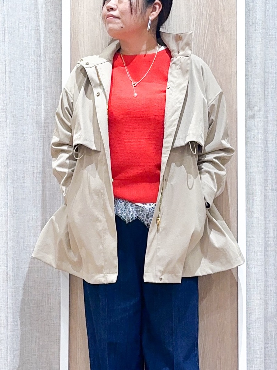 naoさんの「grove｜【撥水／シルエット2WAY】ゆったり着られて体型カバー◎ スタンドネック テントラインコート」を使ったコーディネート