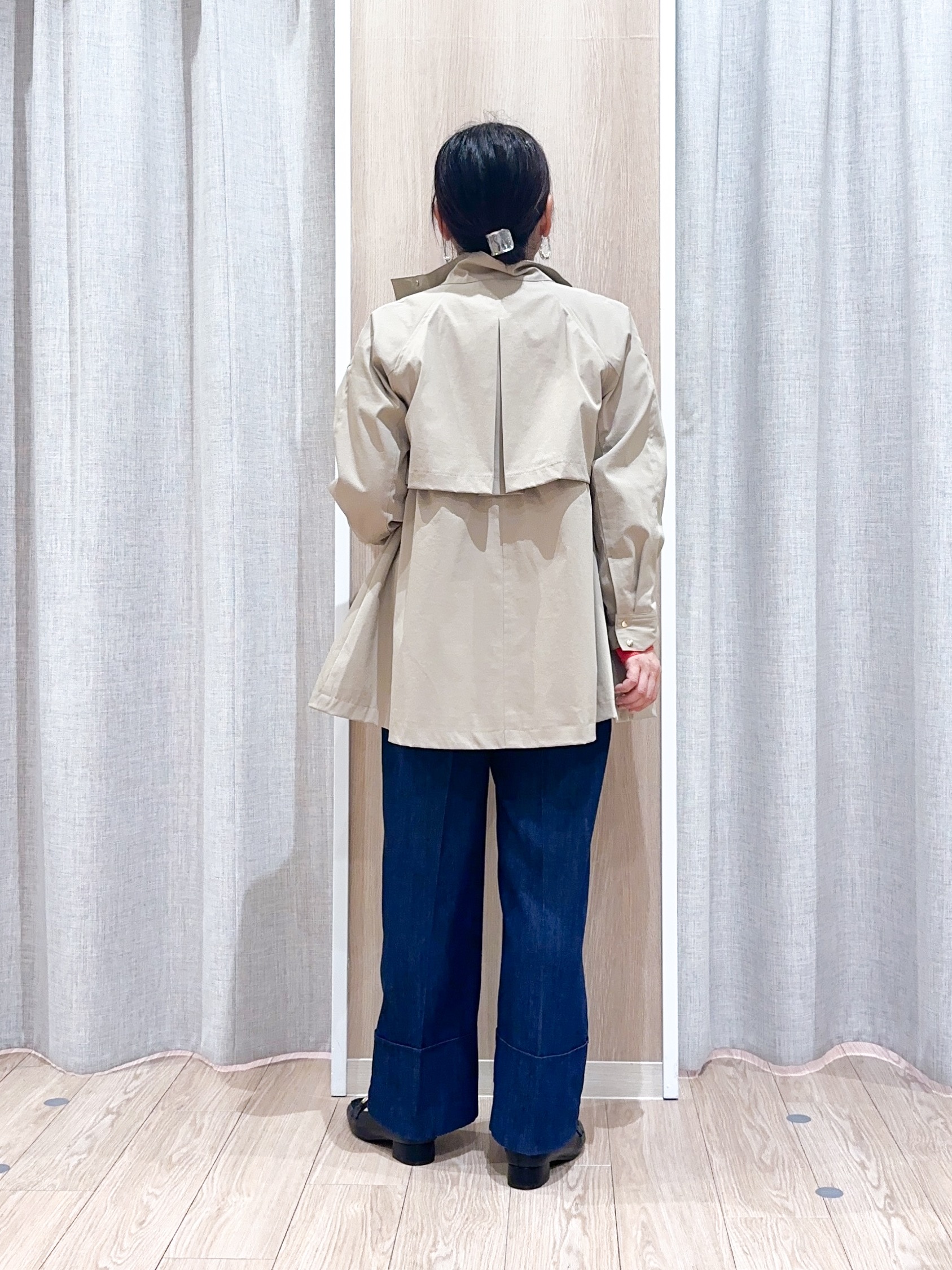naoさんの「grove｜【撥水／シルエット2WAY】ゆったり着られて体型カバー◎ スタンドネック テントラインコート」を使ったコーディネート