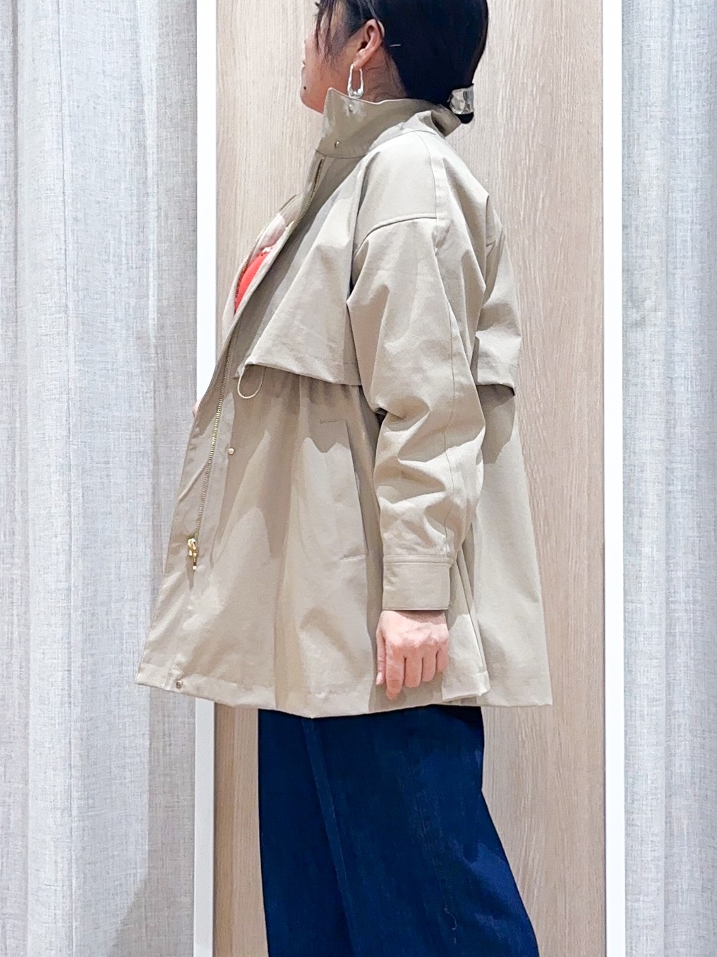 naoさんの「grove｜【撥水／シルエット2WAY】ゆったり着られて体型カバー◎ スタンドネック テントラインコート」を使ったコーディネート