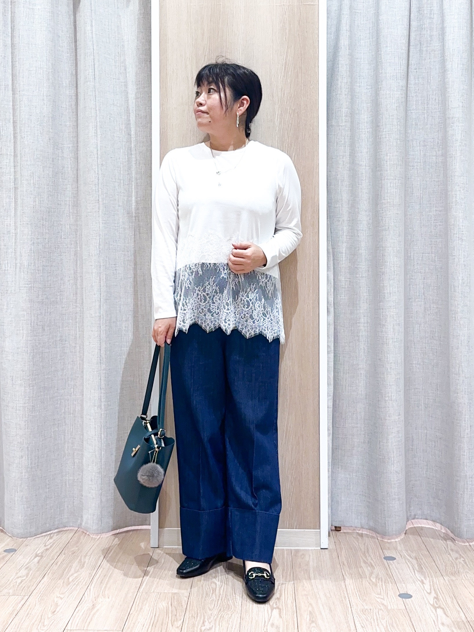 naoさんの「grove｜【撥水／シルエット2WAY】ゆったり着られて体型カバー◎ スタンドネック テントラインコート」を使ったコーディネート