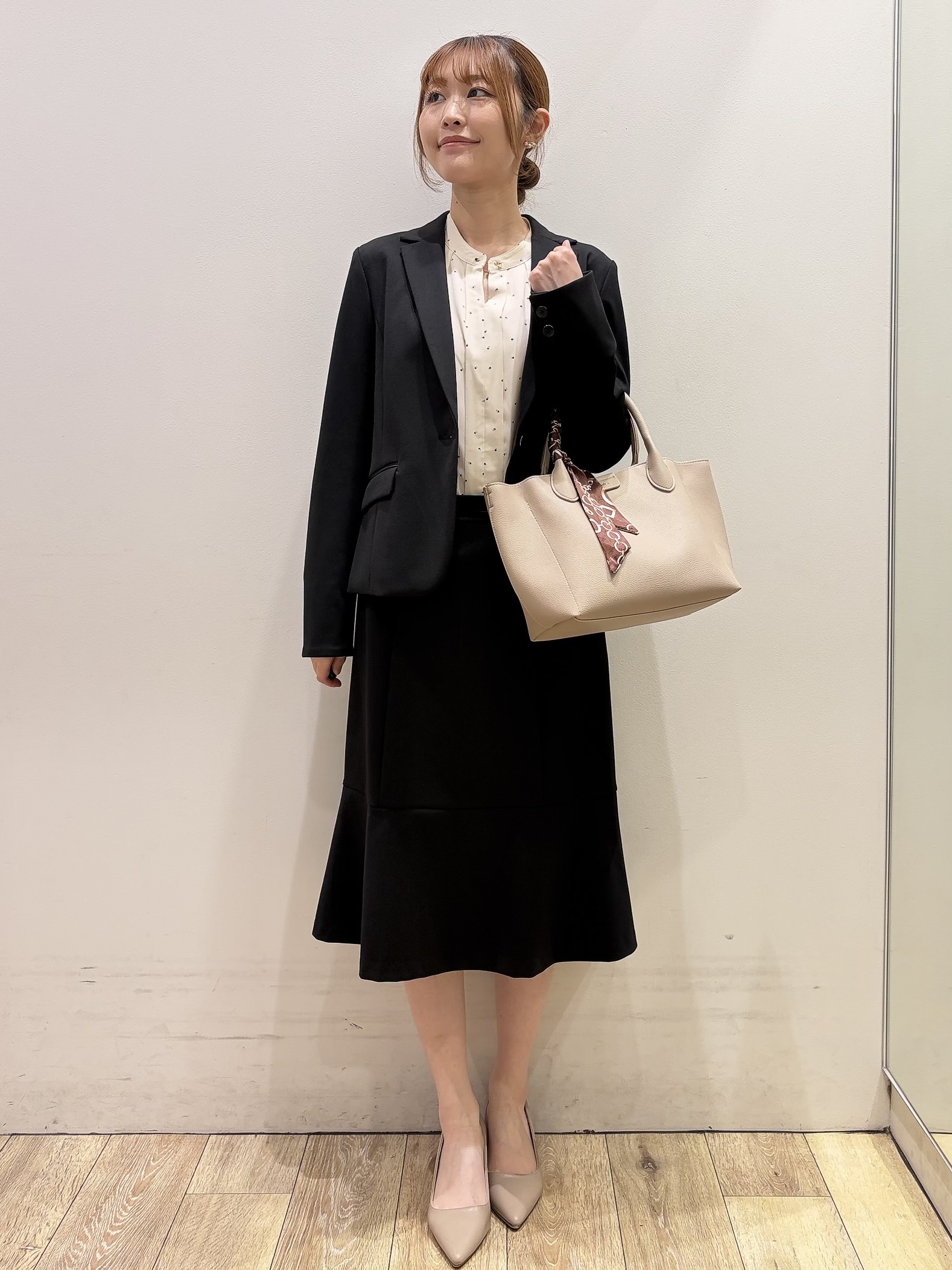 MOMOさんの「index｜【XS-3Lサイズ】ストレッチテーラードジャケット《ウォッシャブル／イージーアイロン》」を使ったコーディネート