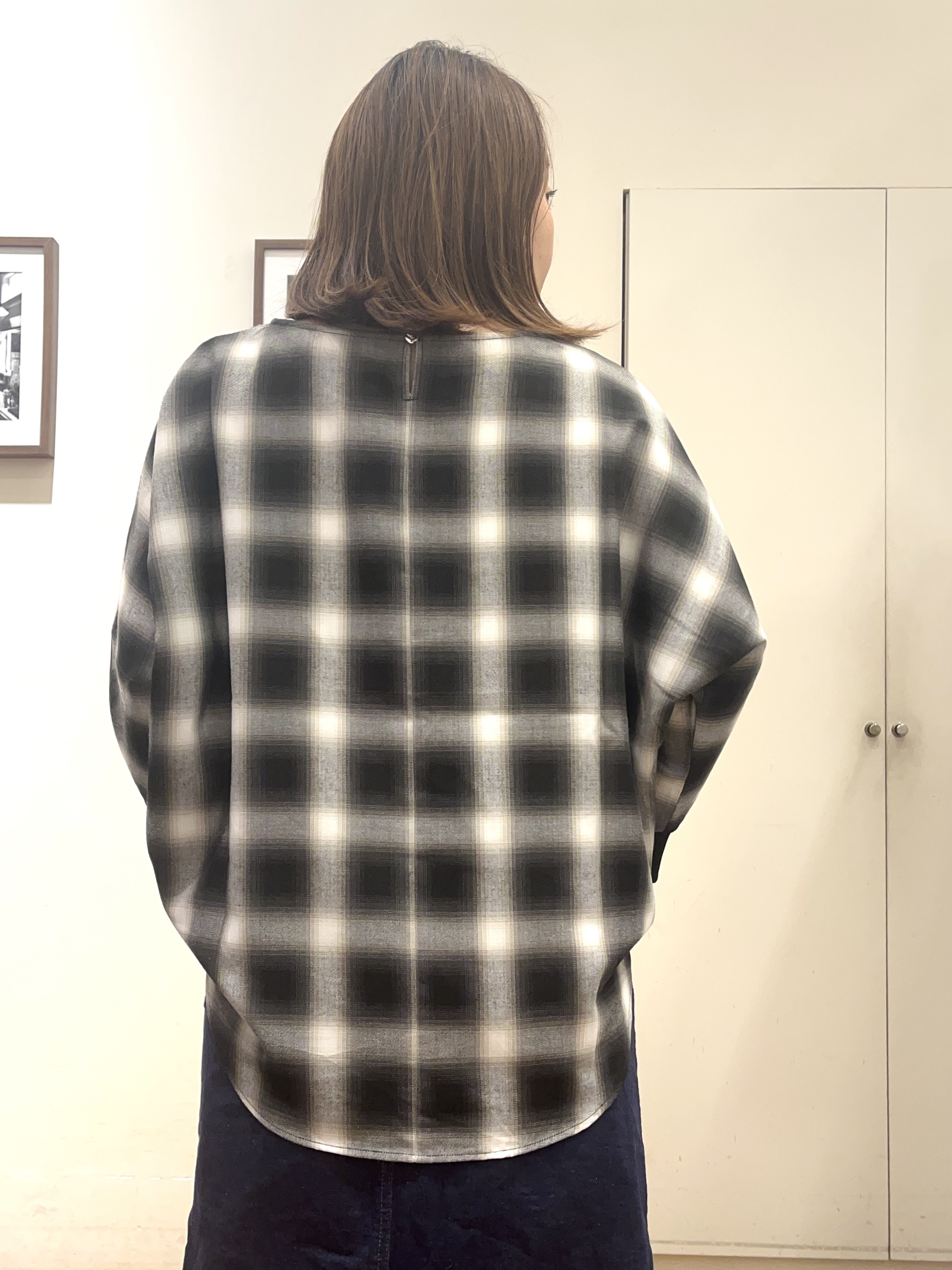 harusakuさんの「SHOO･LA･RUE｜【着丈選べる/洗濯後しわになりにくい】インせず着られる ドルマンブラウス」を使ったコーディネート