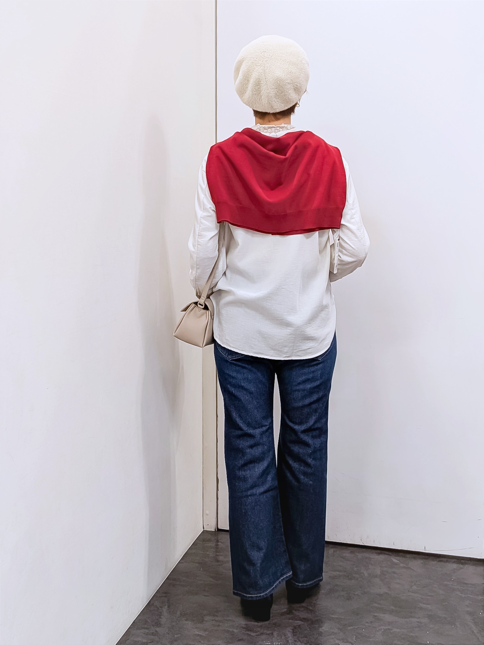 やまちゃんさんの「grove｜【前後2WAY】さりげなく、上品にきらめく ニットカーディガン」を使ったコーディネート