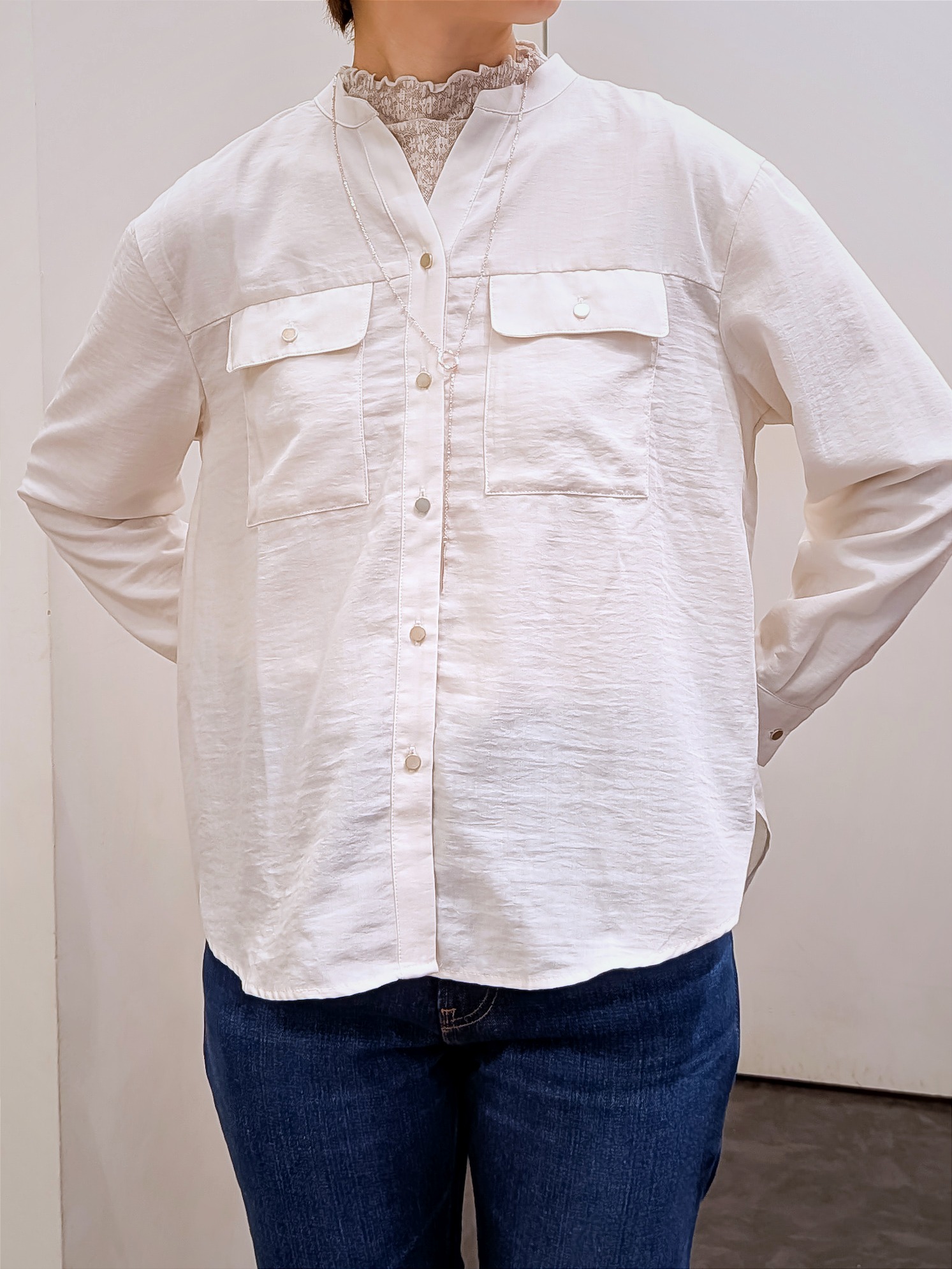 やまちゃんさんの「grove｜【前後2WAY】さりげなく、上品にきらめく ニットカーディガン」を使ったコーディネート