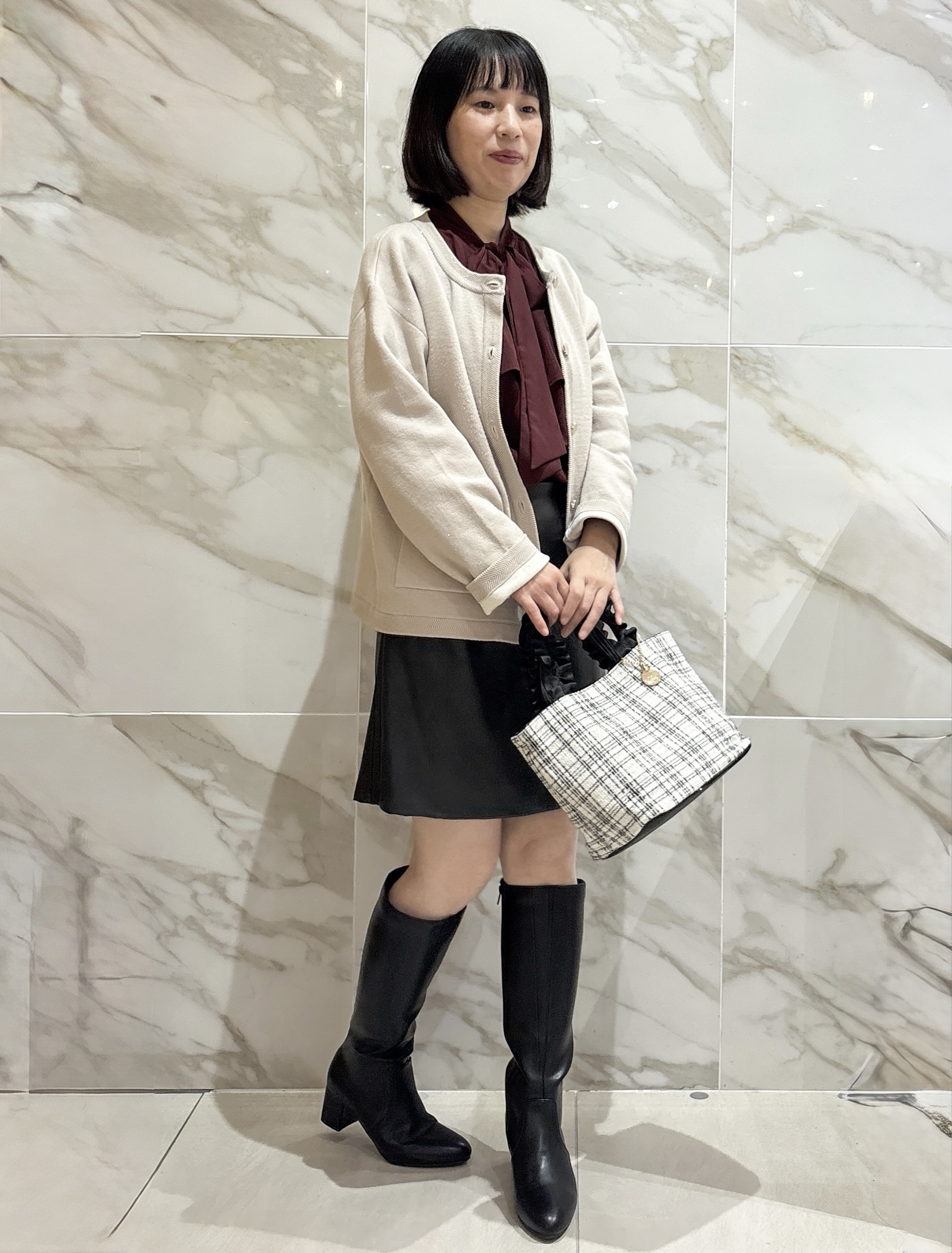 マキさんの「index｜【セットアップ可】ノーカラーミドルコーディガン《洗濯機OK》」を使ったコーディネート