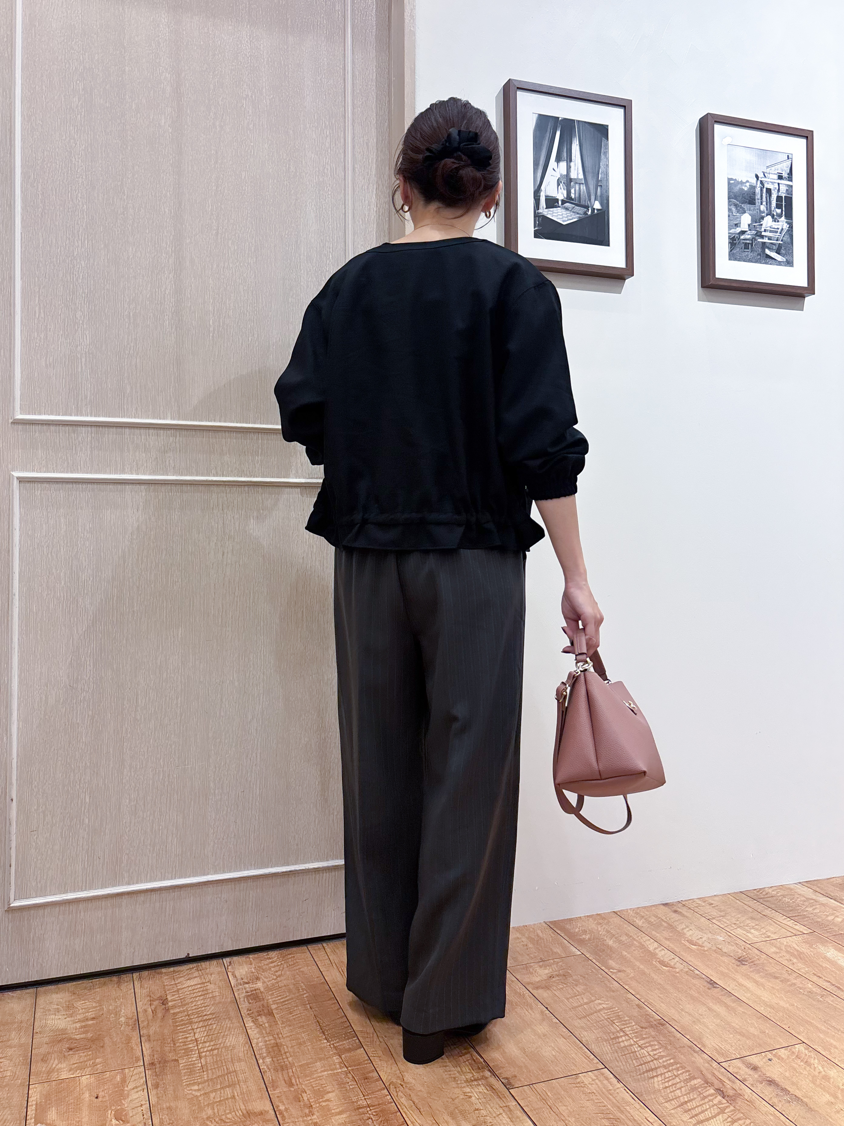 なみさんの「SHOO･LA･RUE｜【洗濯後しわになりにくい/S-LL】裾ドロストフリルブルゾン」を使ったコーディネート