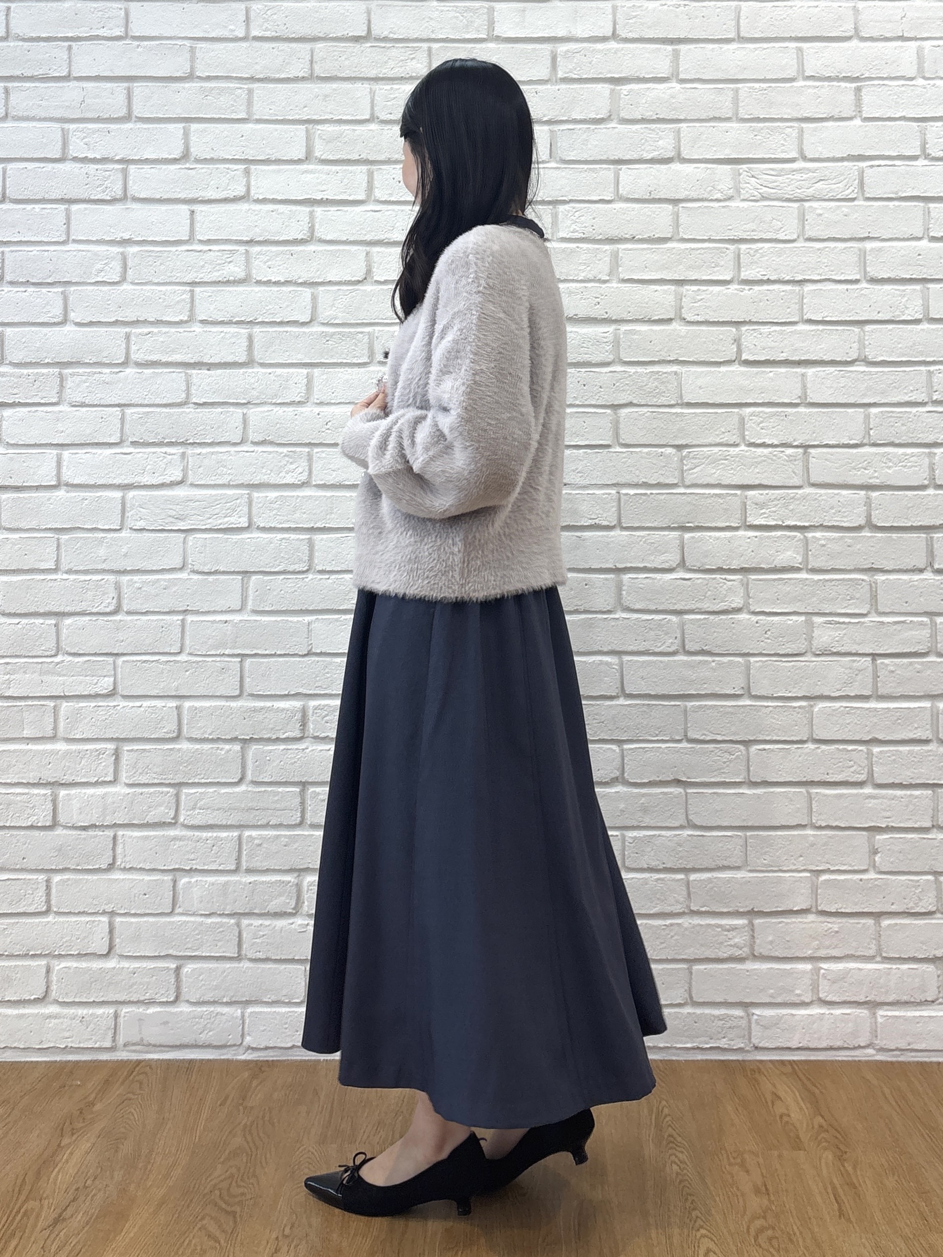 AOIさんの「Couture brooch｜【ふわふわフェザー】前後2WAY ニットカーディガン」を使ったコーディネート