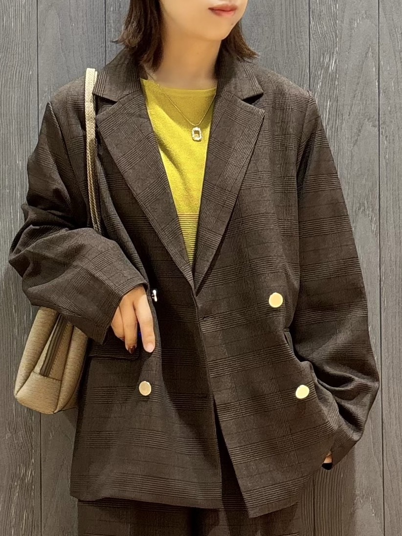 meiさんの「SHOO･LA･RUE｜【セットアップ可/洗濯後しわになりにくい】ウールフィール ダブルジャケット」を使ったコーディネート